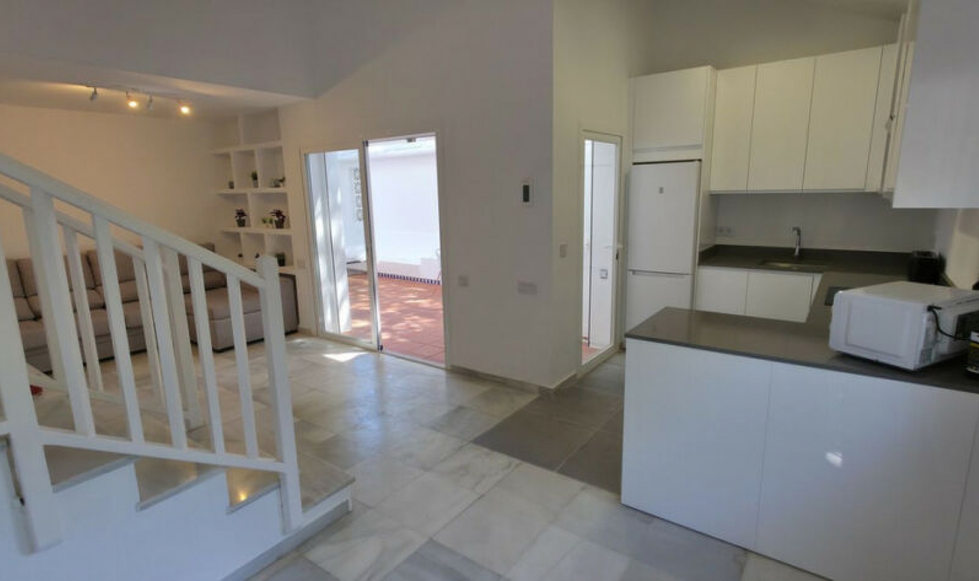 Resale - House -
Benamara