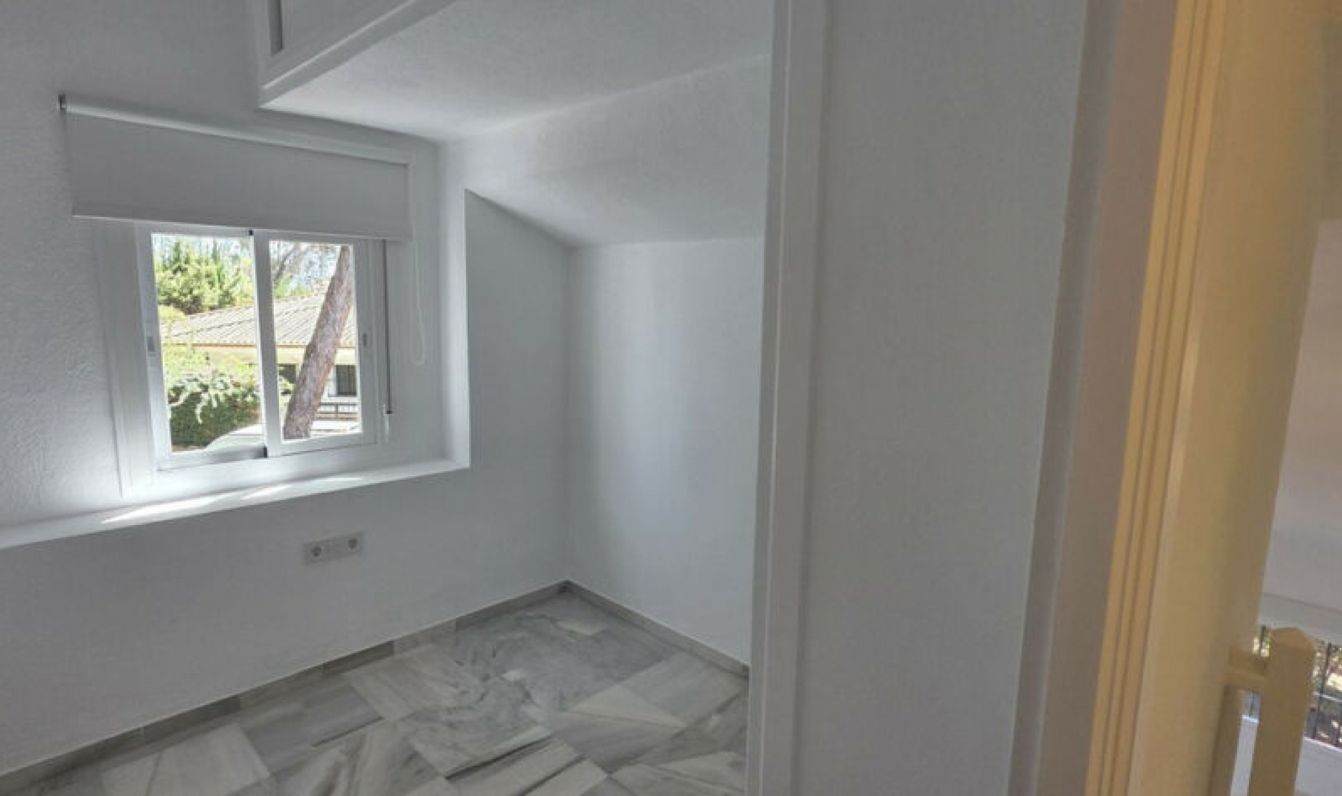 Resale - House -
Benamara
