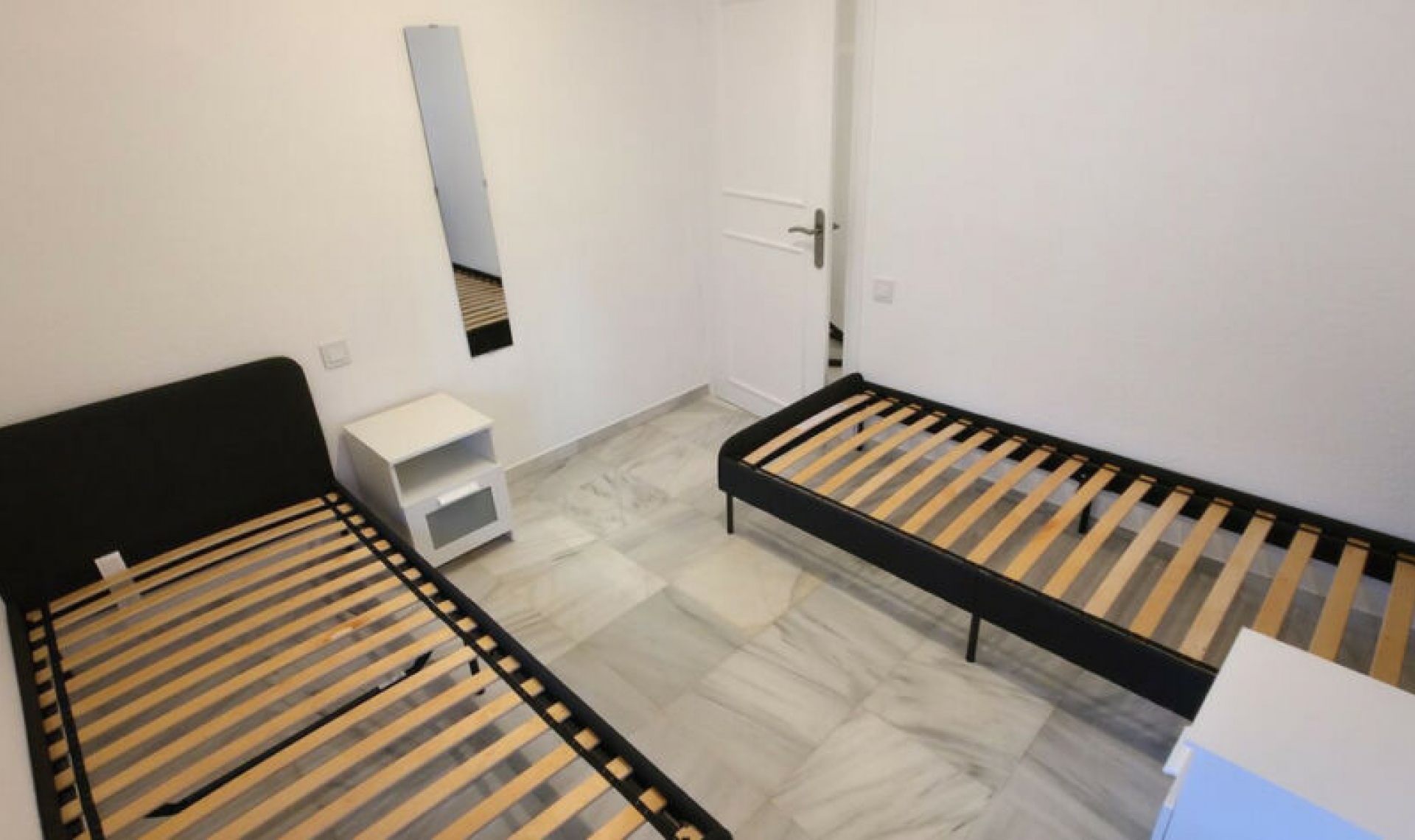 Resale - House -
Benamara