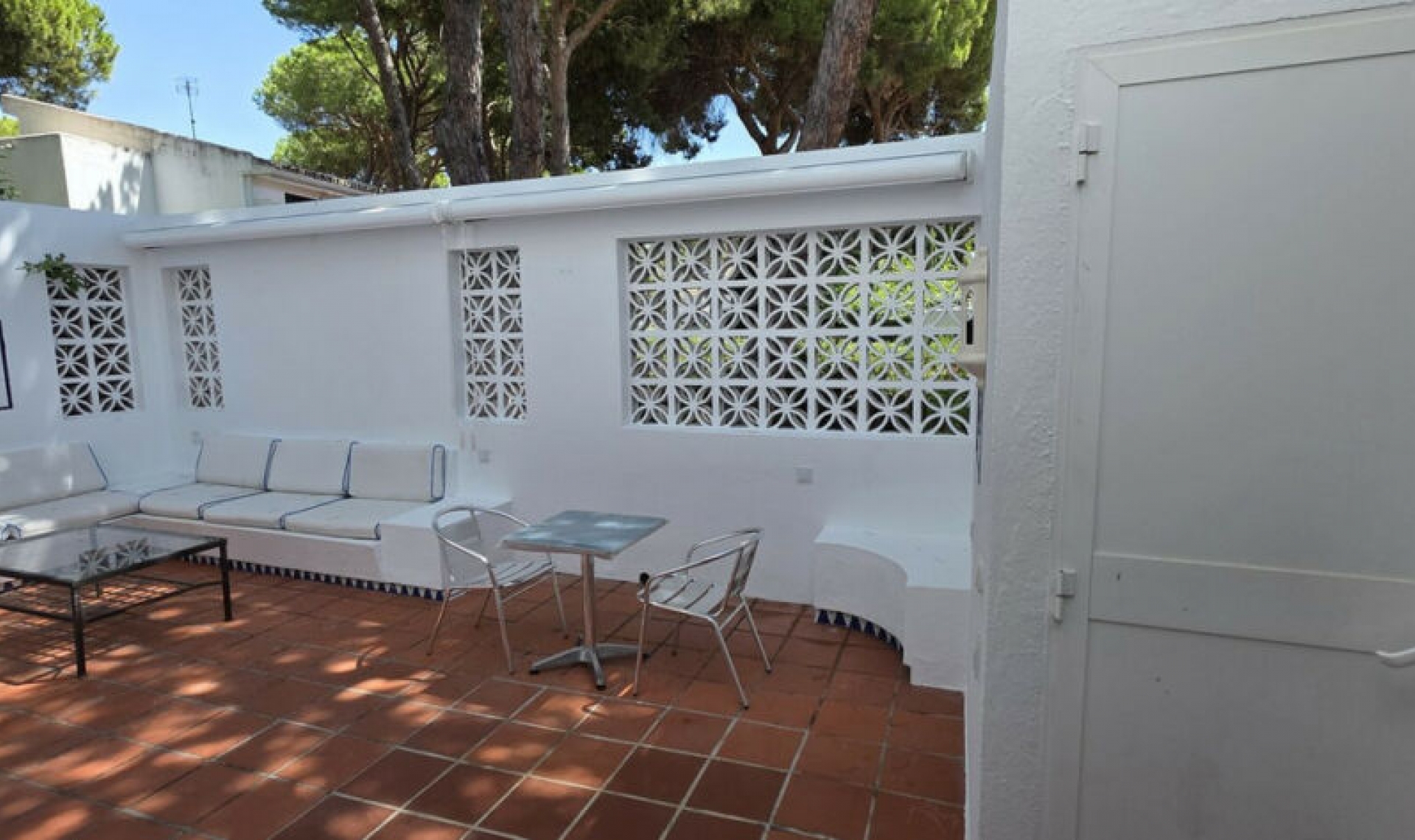 Resale - House -
Benamara