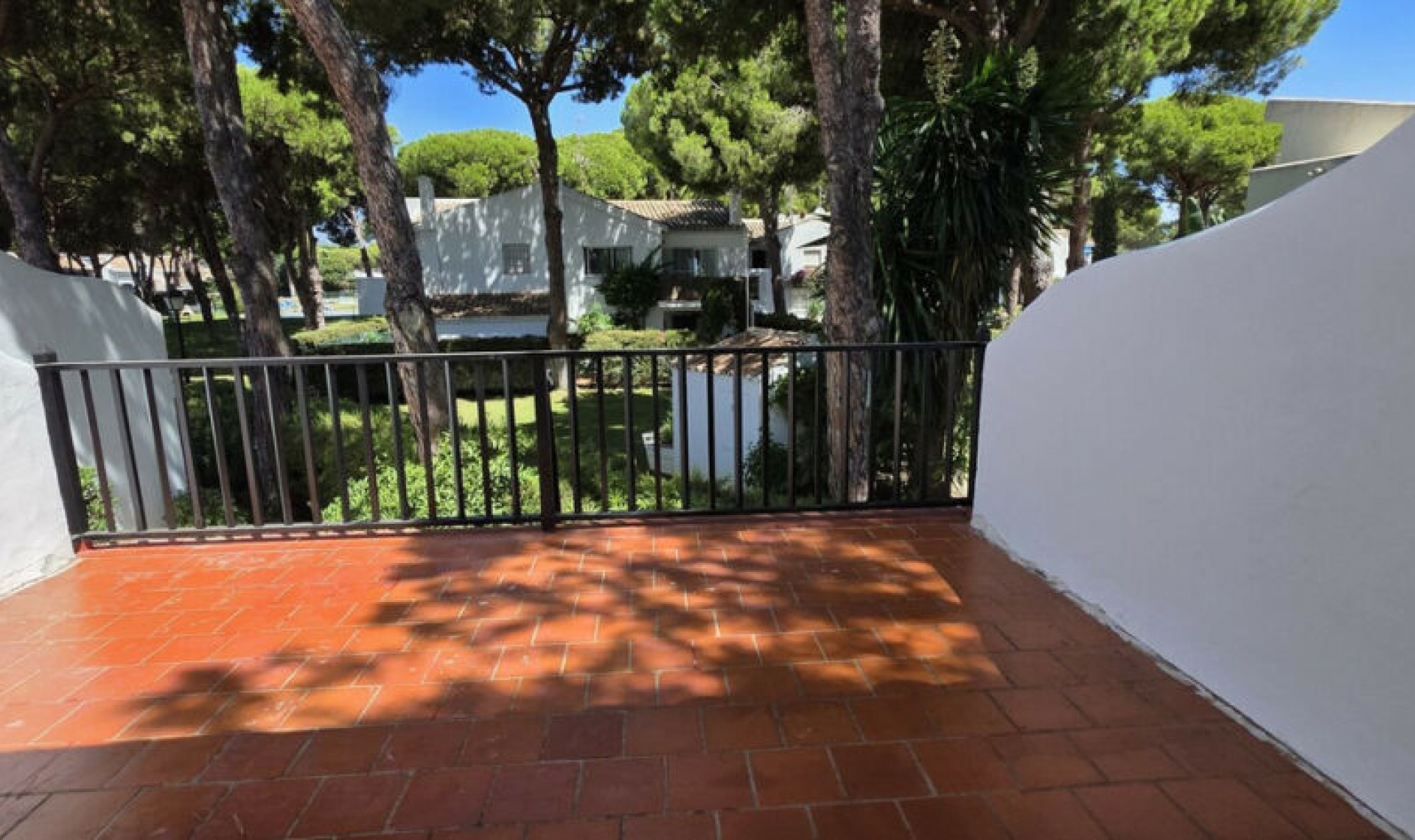 Resale - House -
Benamara
