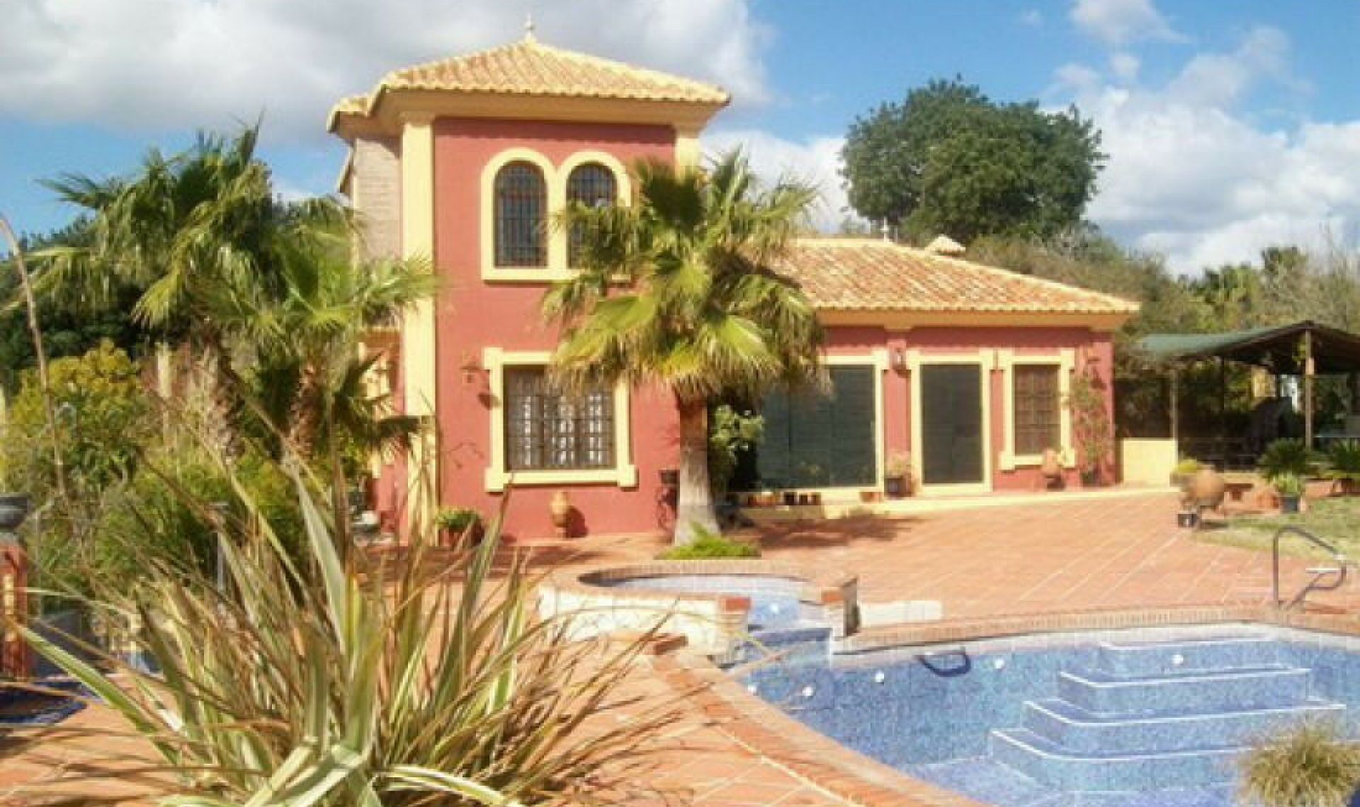Resale - House -
Benamocarra