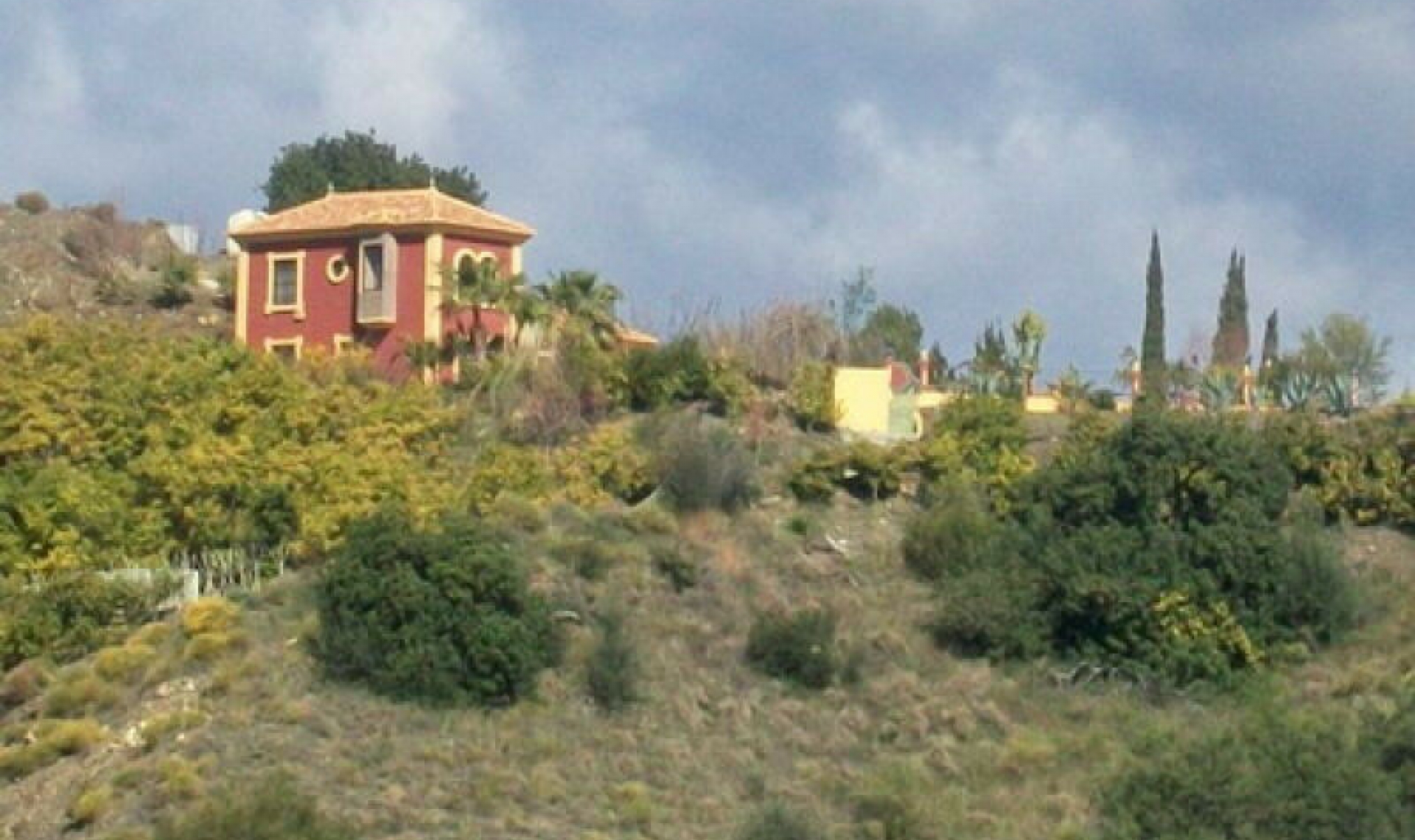 Resale - House -
Benamocarra