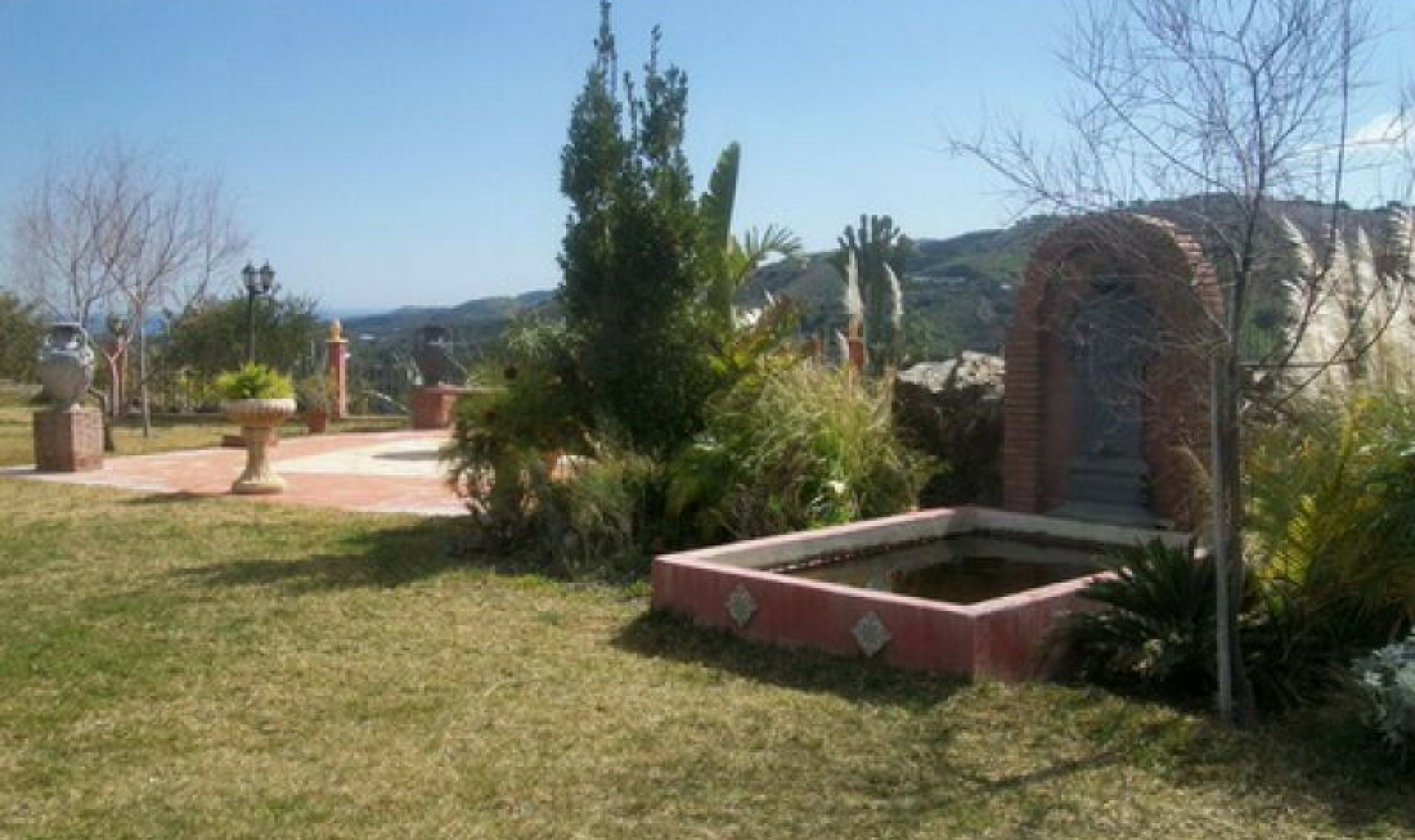 Resale - House -
Benamocarra