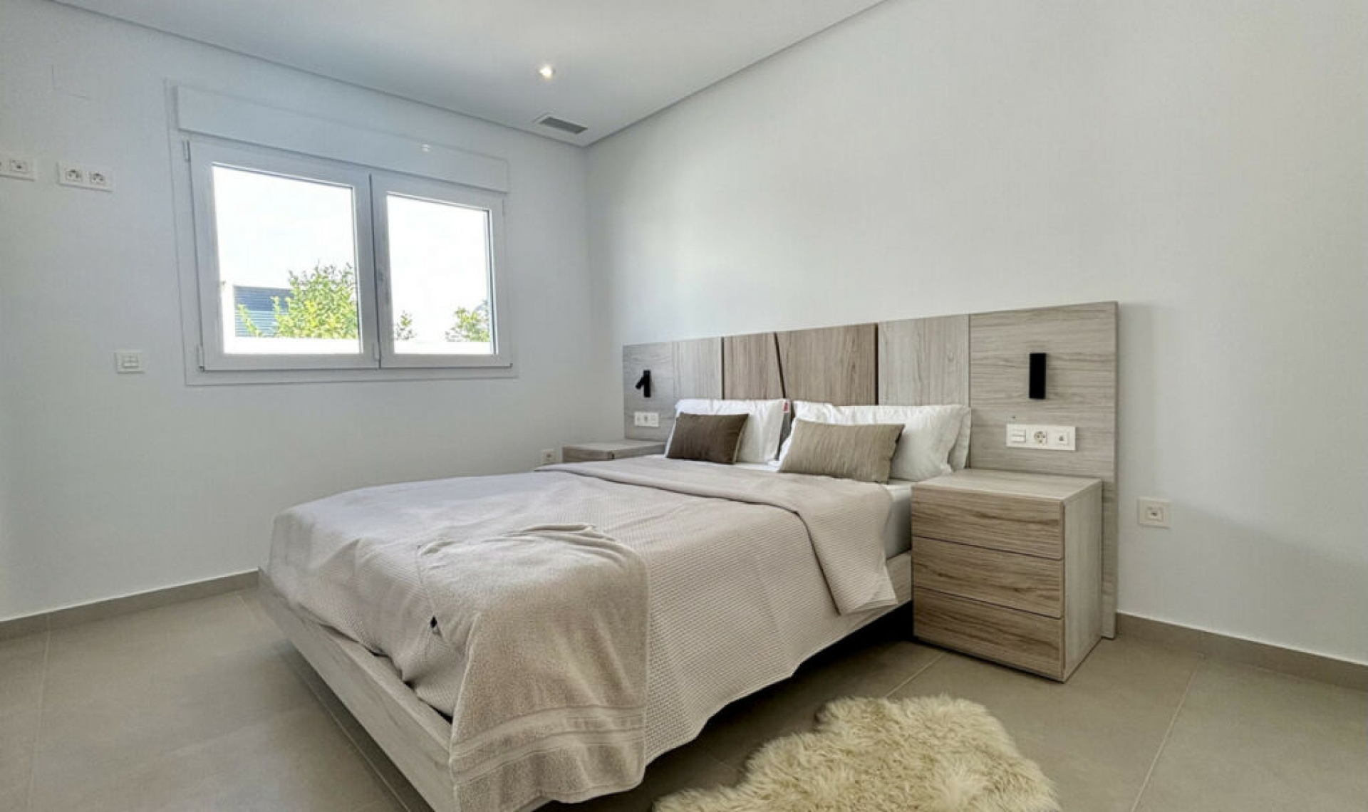 Resale - House -
Benijofar