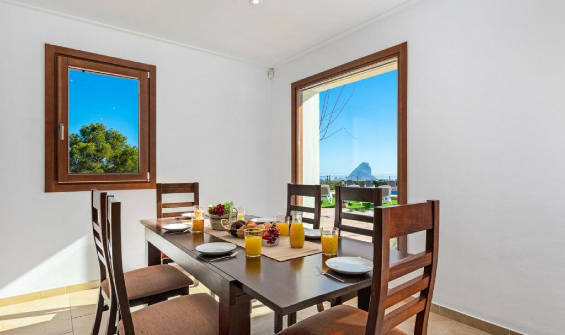 Resale - House -
Benissa