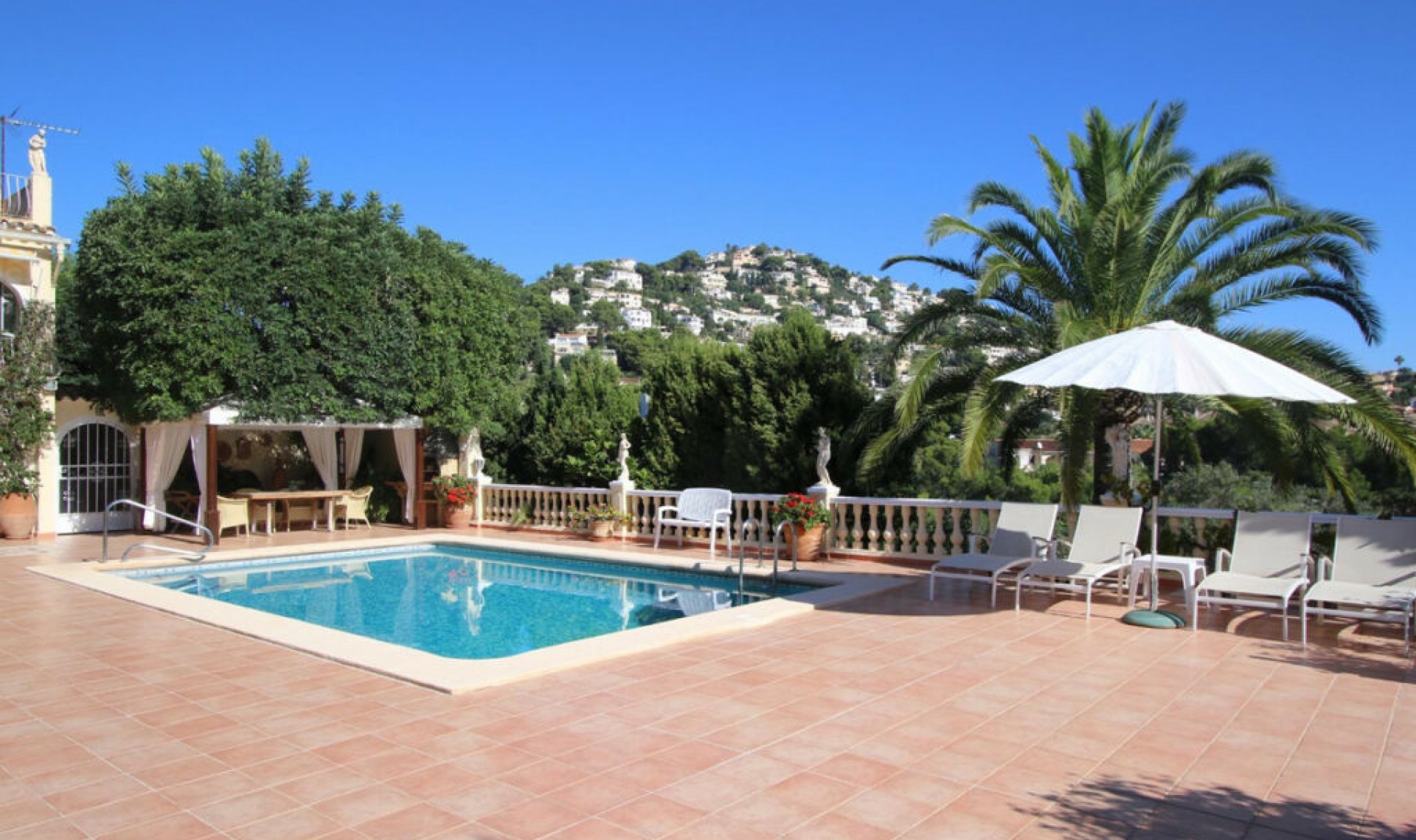 Resale - House -
Benissa