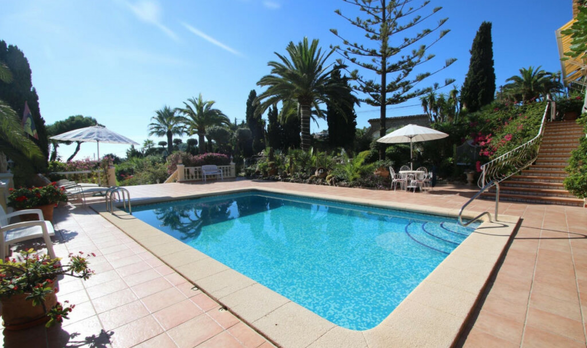 Resale - House -
Benissa