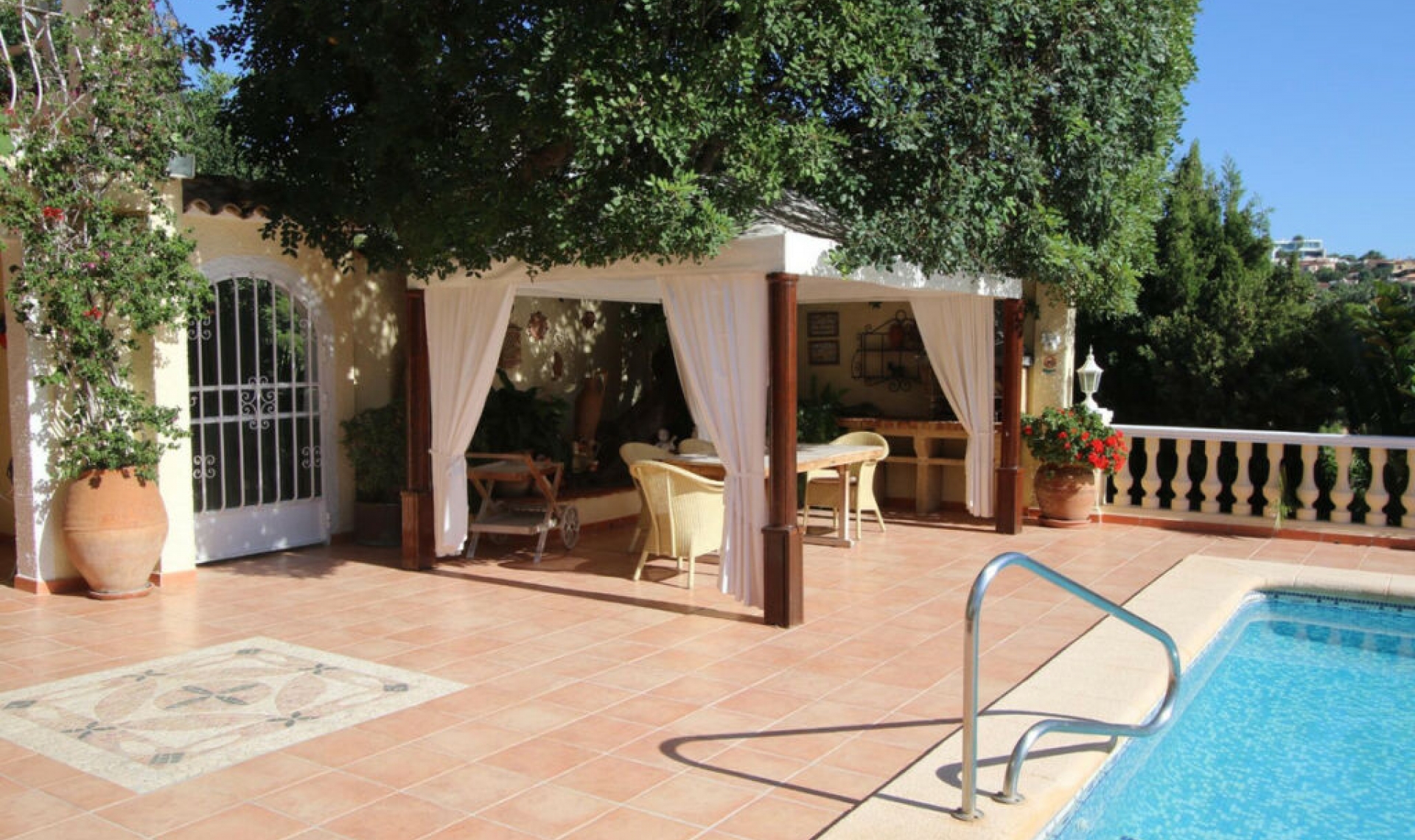 Resale - House -
Benissa