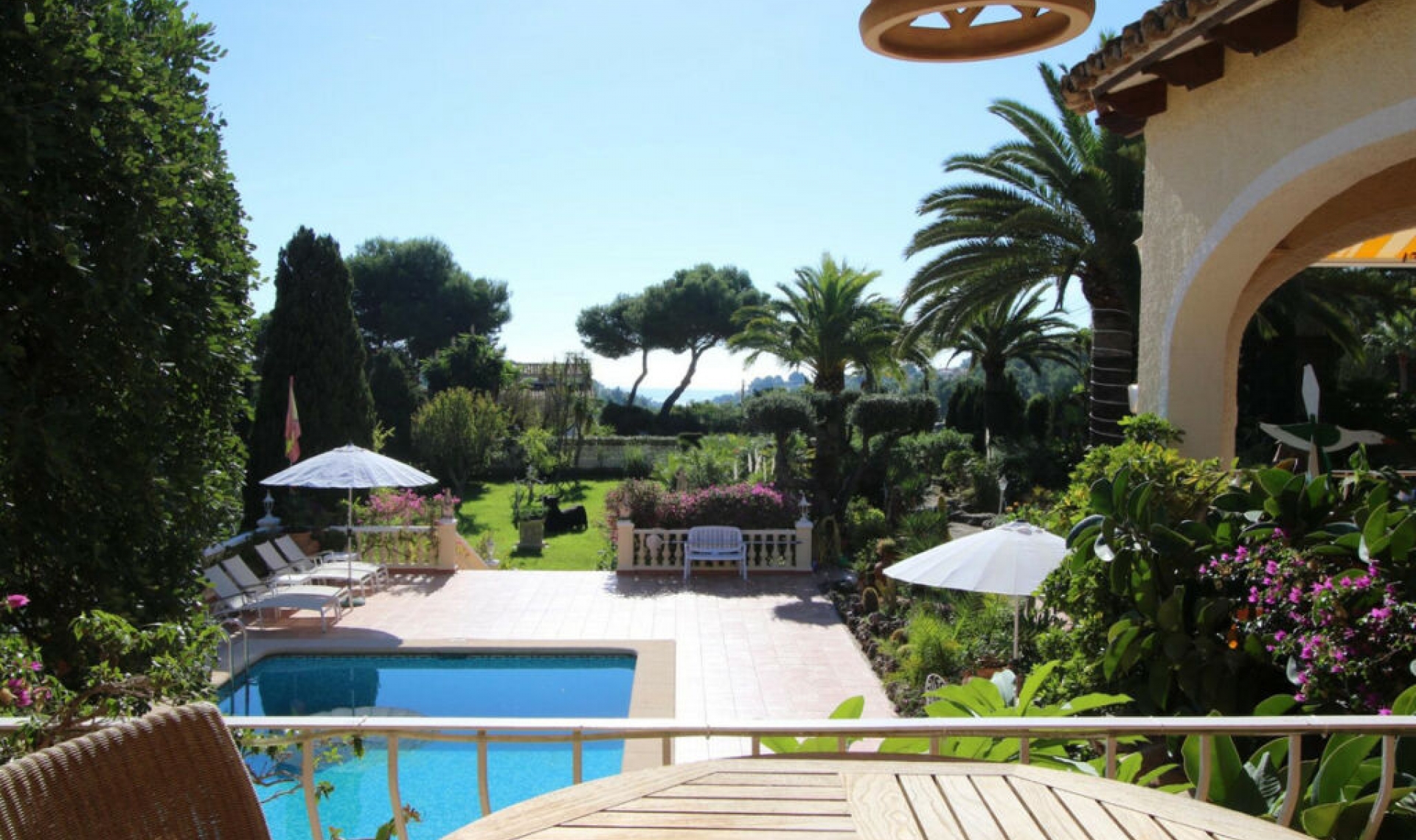 Resale - House -
Benissa