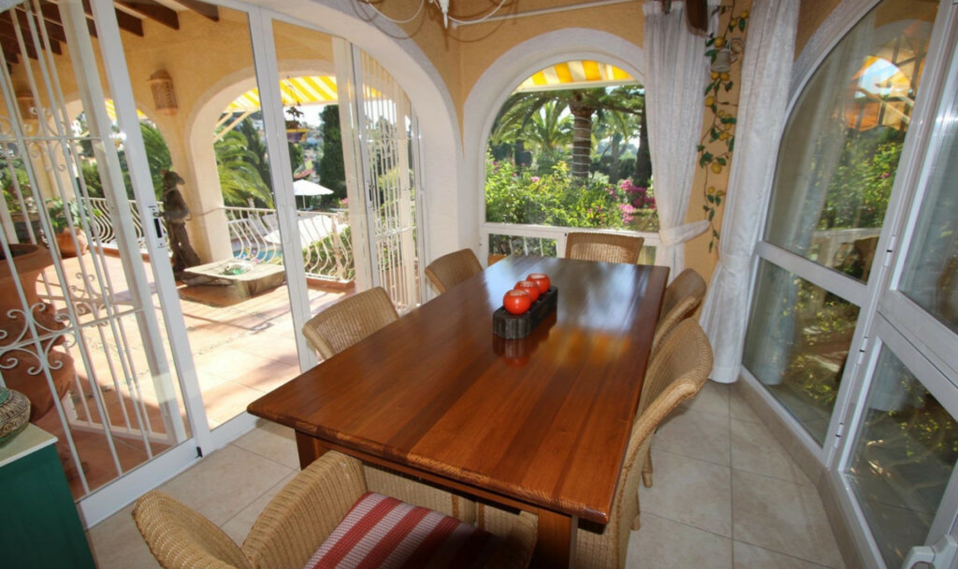 Resale - House -
Benissa