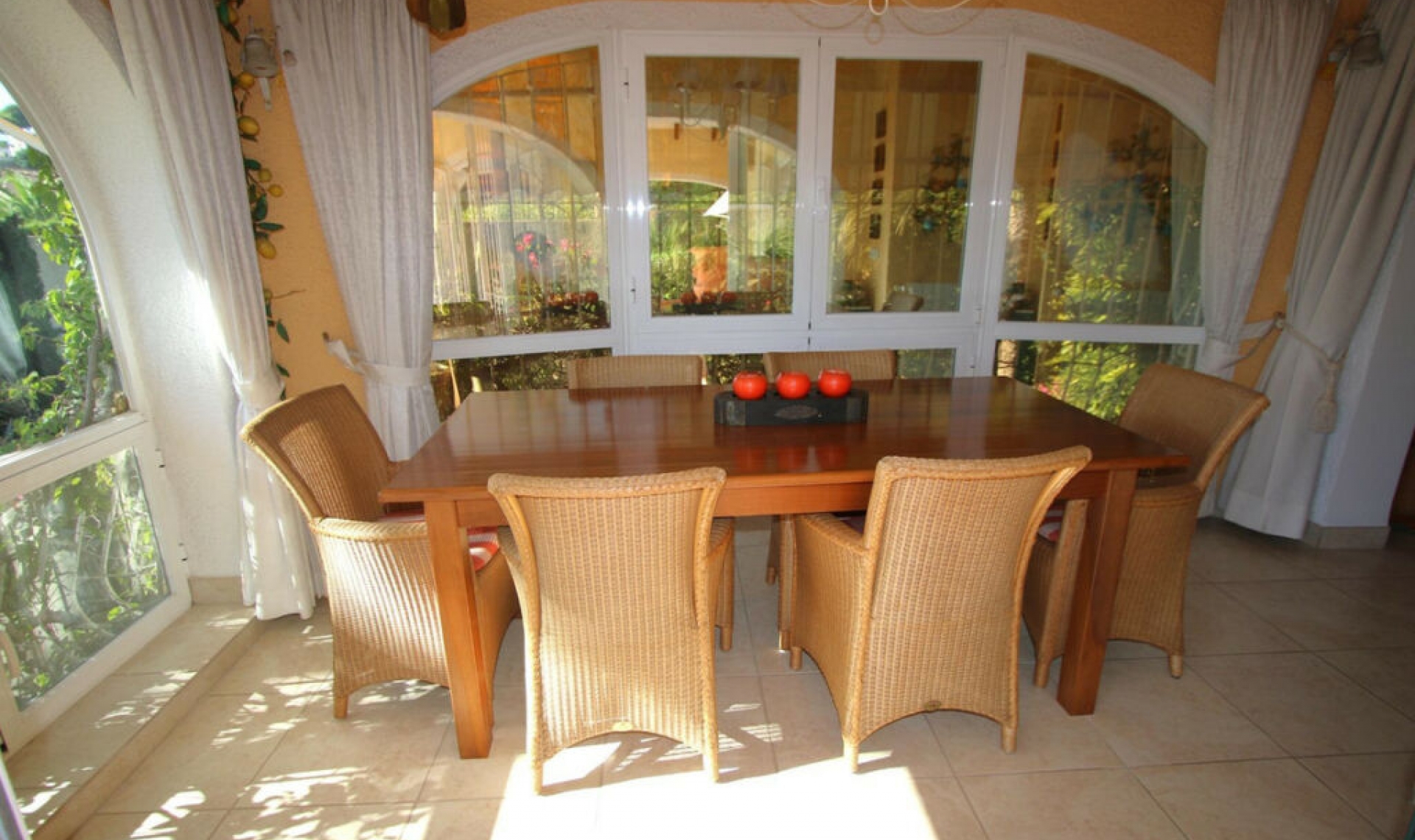 Resale - House -
Benissa