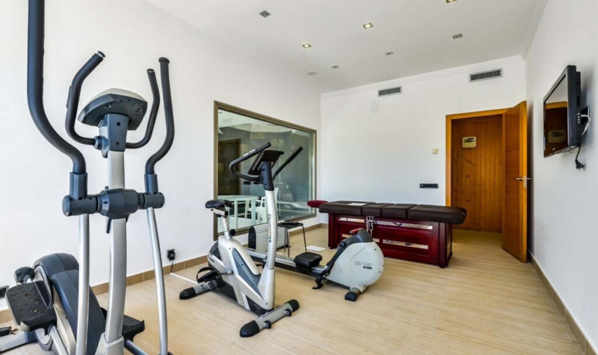 Resale - House -
Benissa