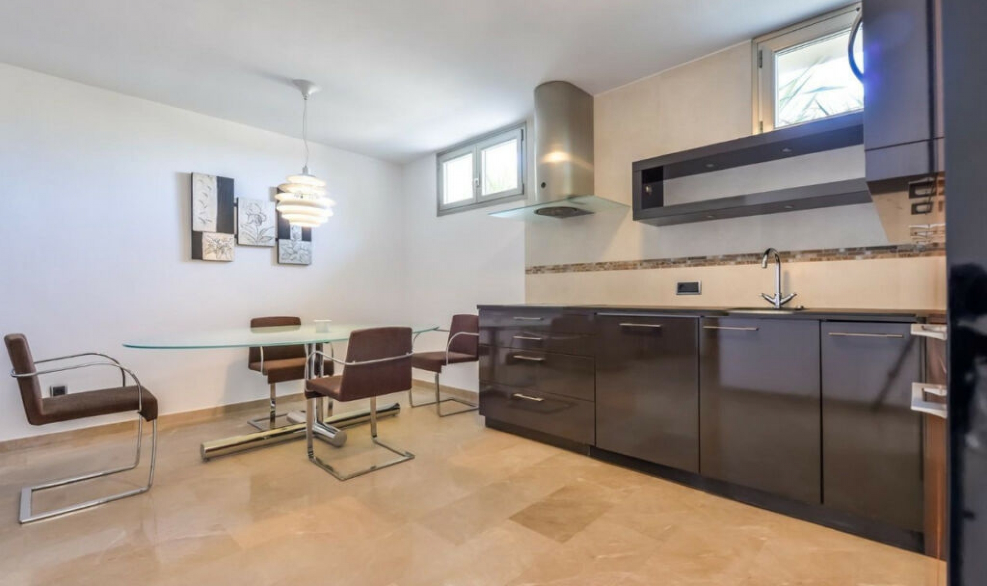 Resale - House -
Benissa