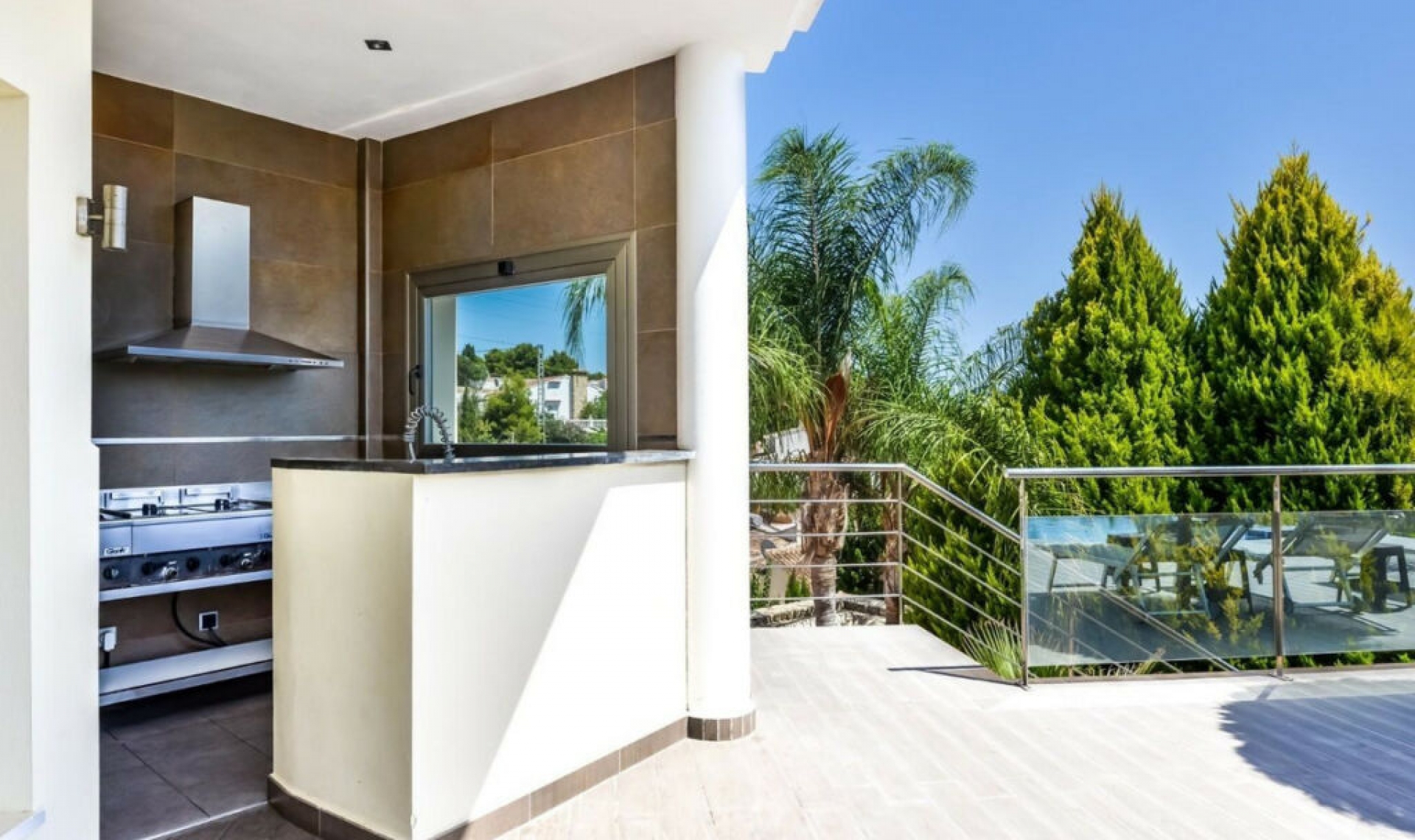 Resale - House -
Benissa