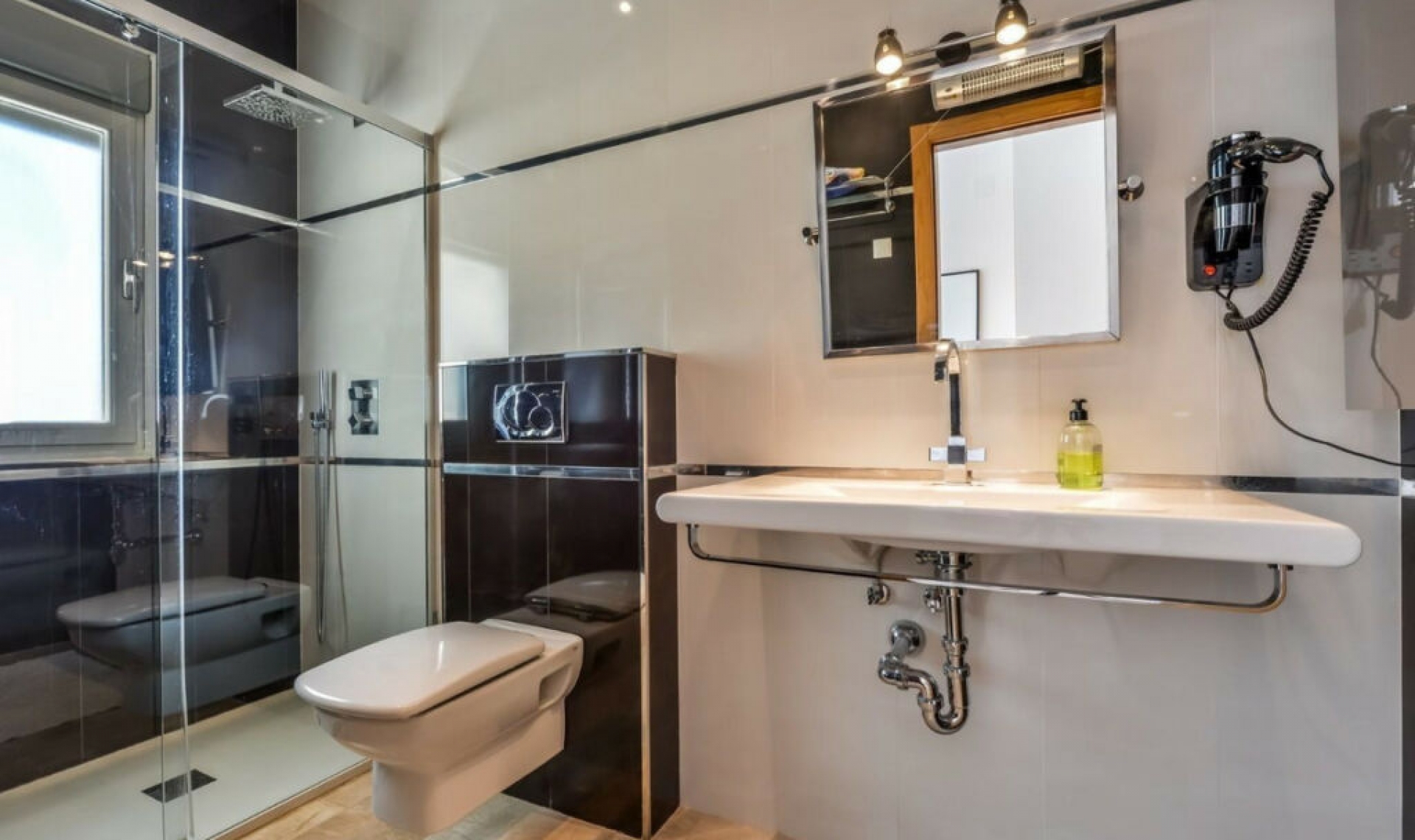 Resale - House -
Benissa