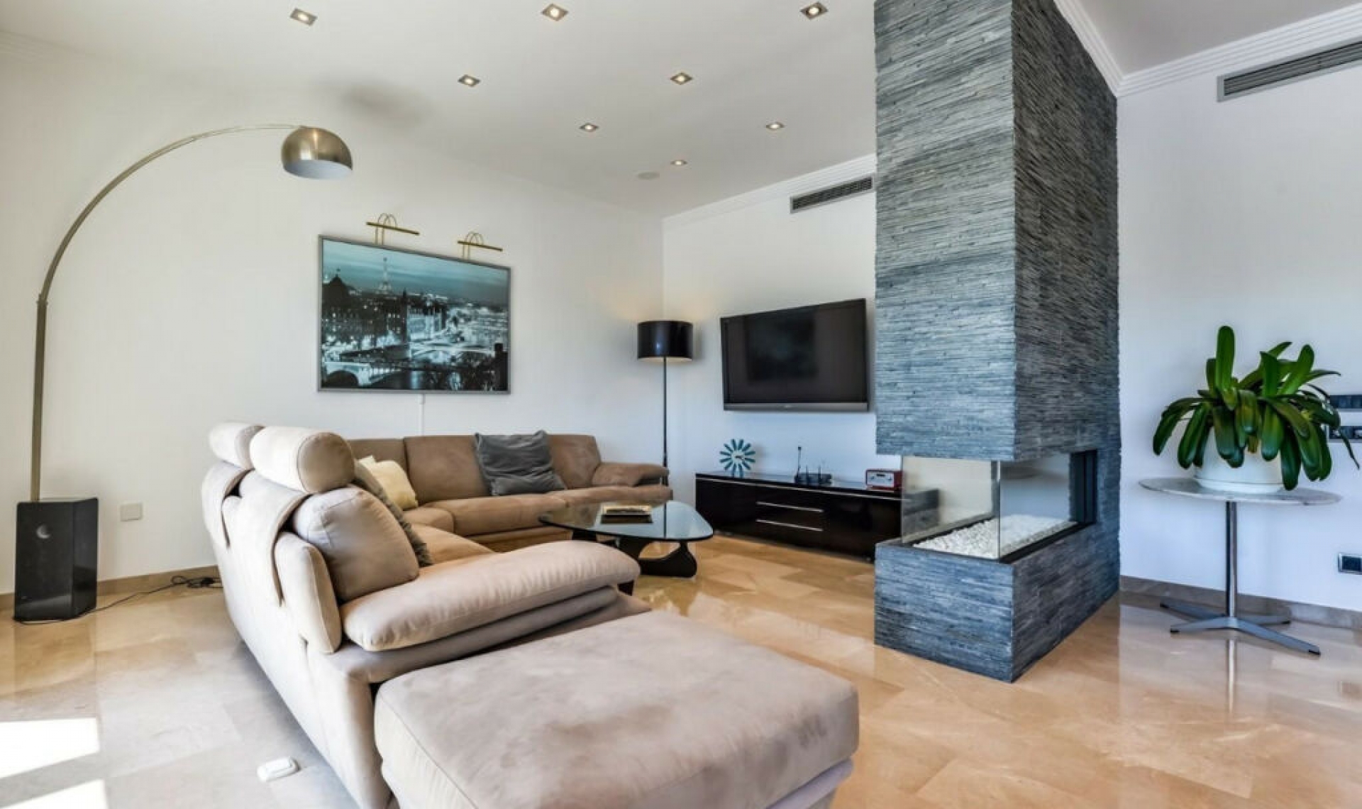 Resale - House -
Benissa