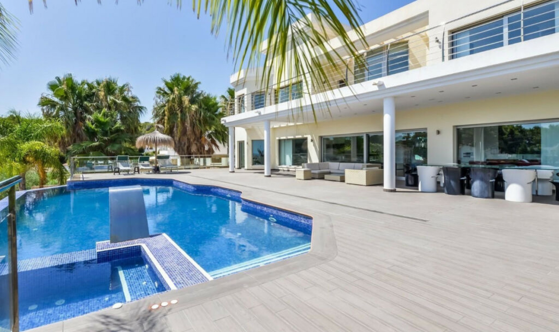 Resale - House -
Benissa