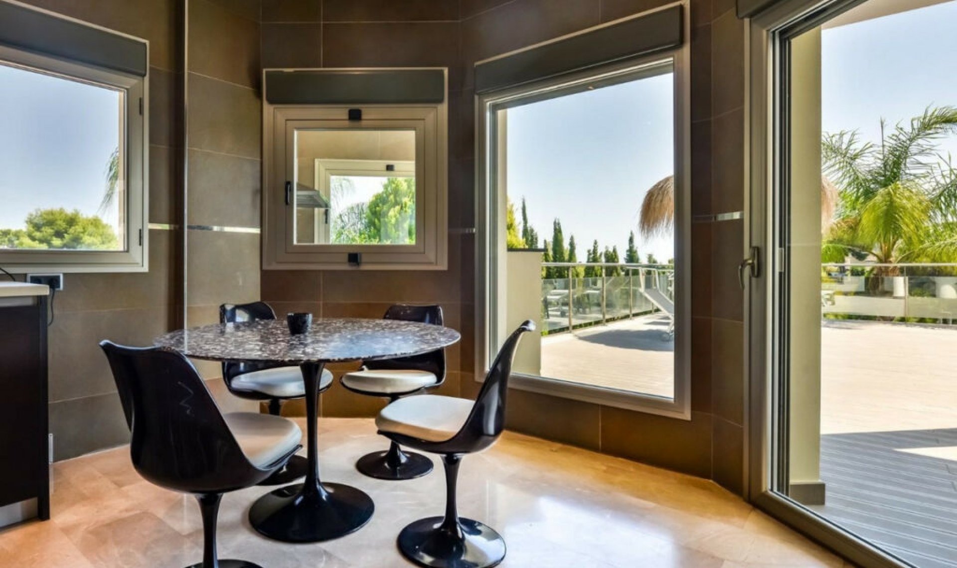 Resale - House -
Benissa