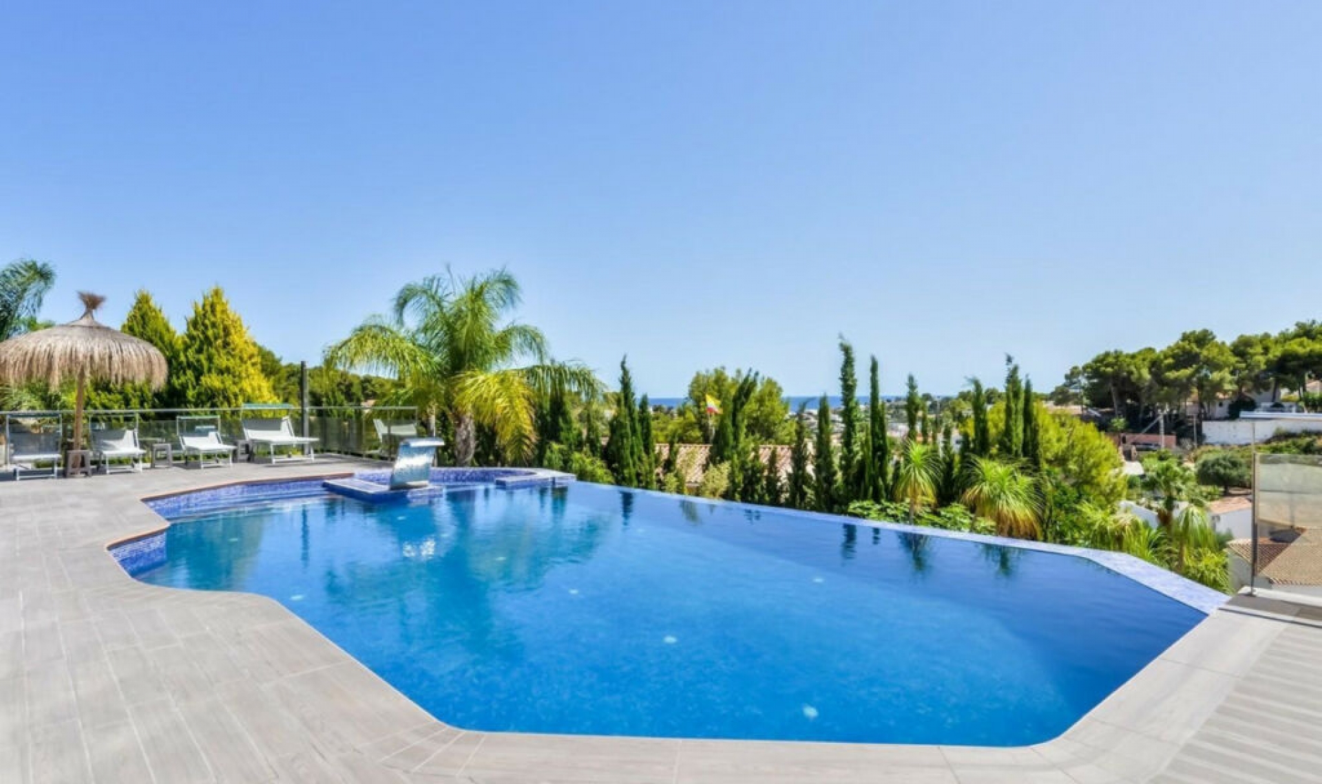 Resale - House -
Benissa