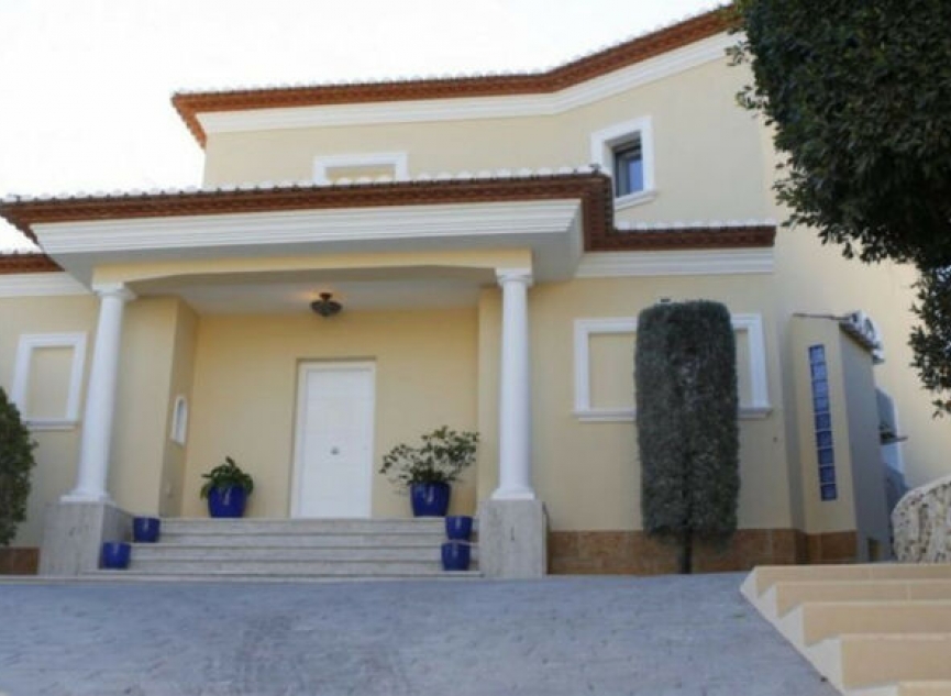 Resale - House -
Benissa