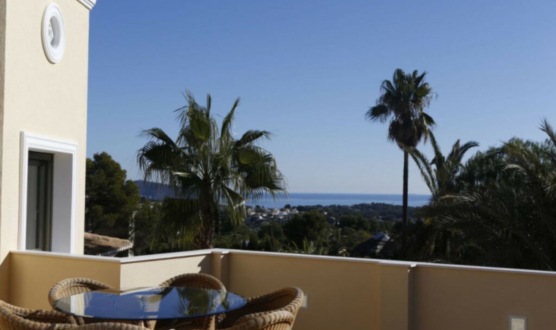 Resale - House -
Benissa