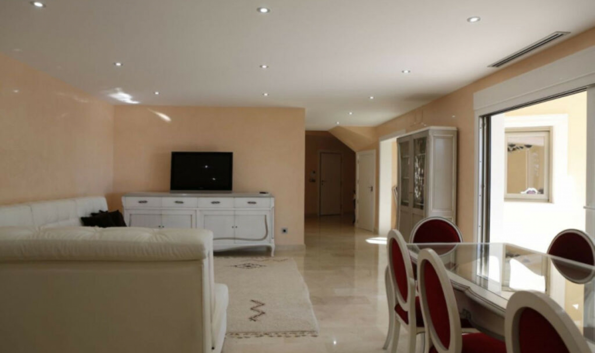 Resale - House -
Benissa