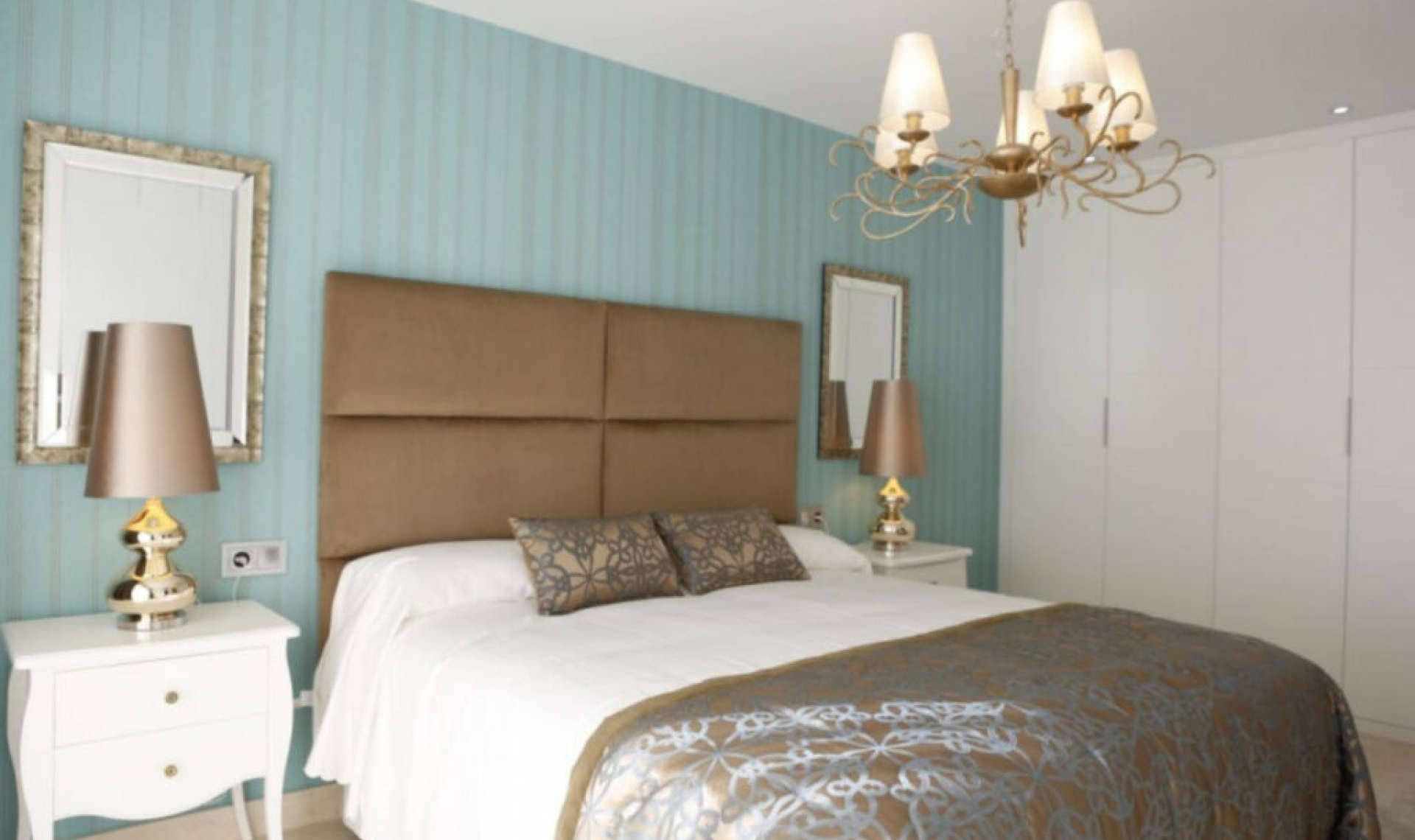 Resale - House -
Benissa