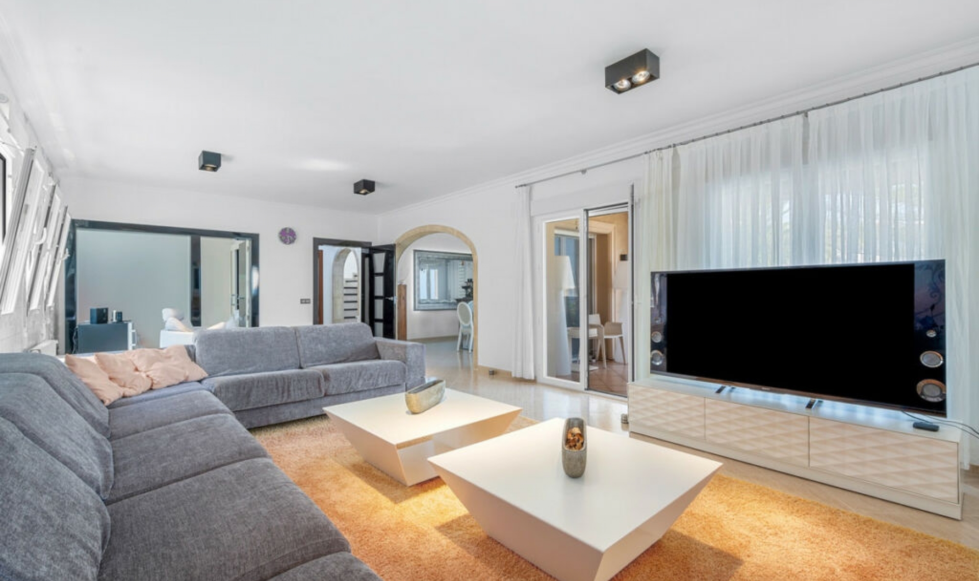 Resale - House -
Benissa