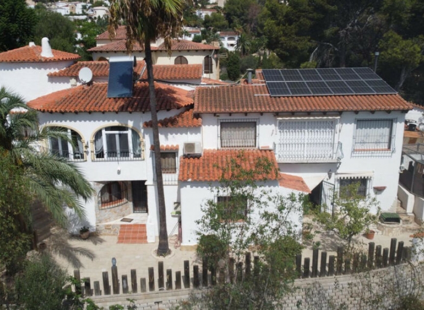 Resale - House -
Benissa