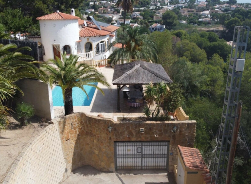 Resale - House -
Benissa
