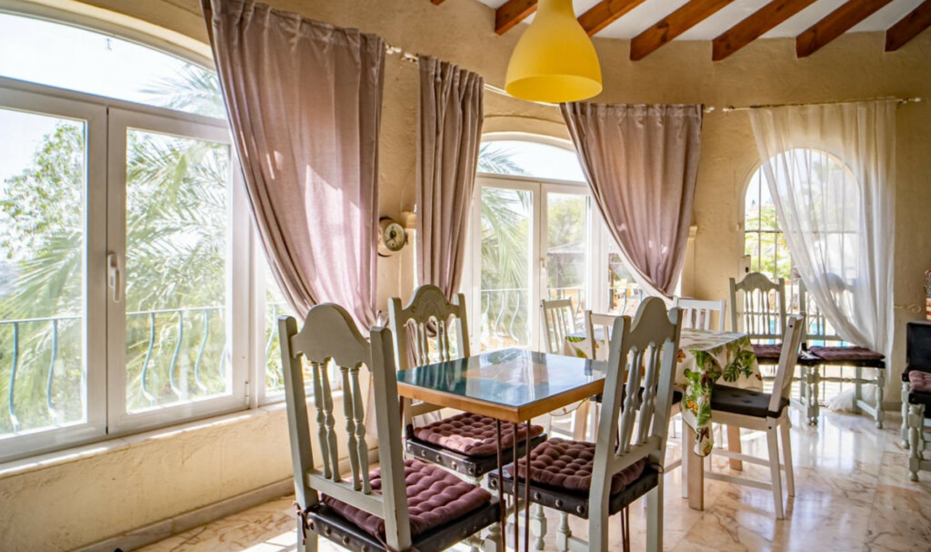 Resale - House -
Benissa