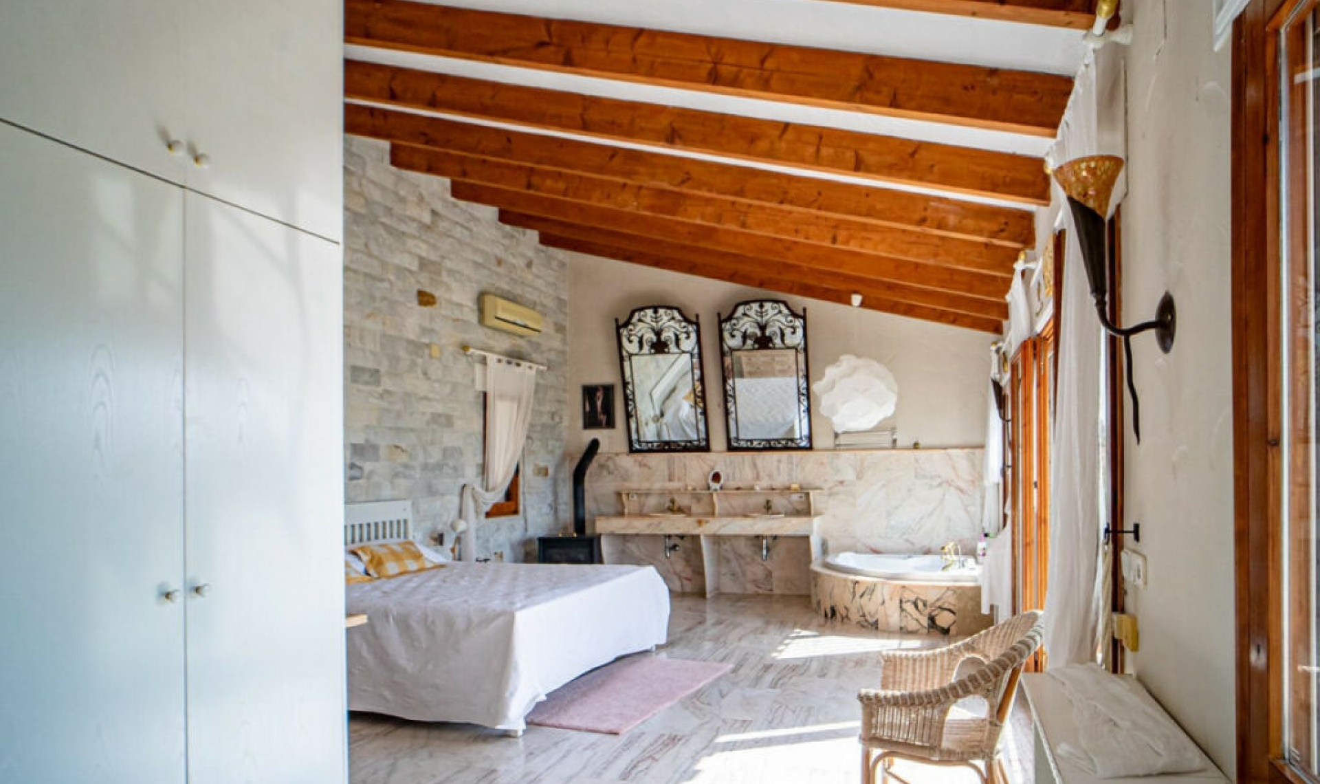 Resale - House -
Benissa