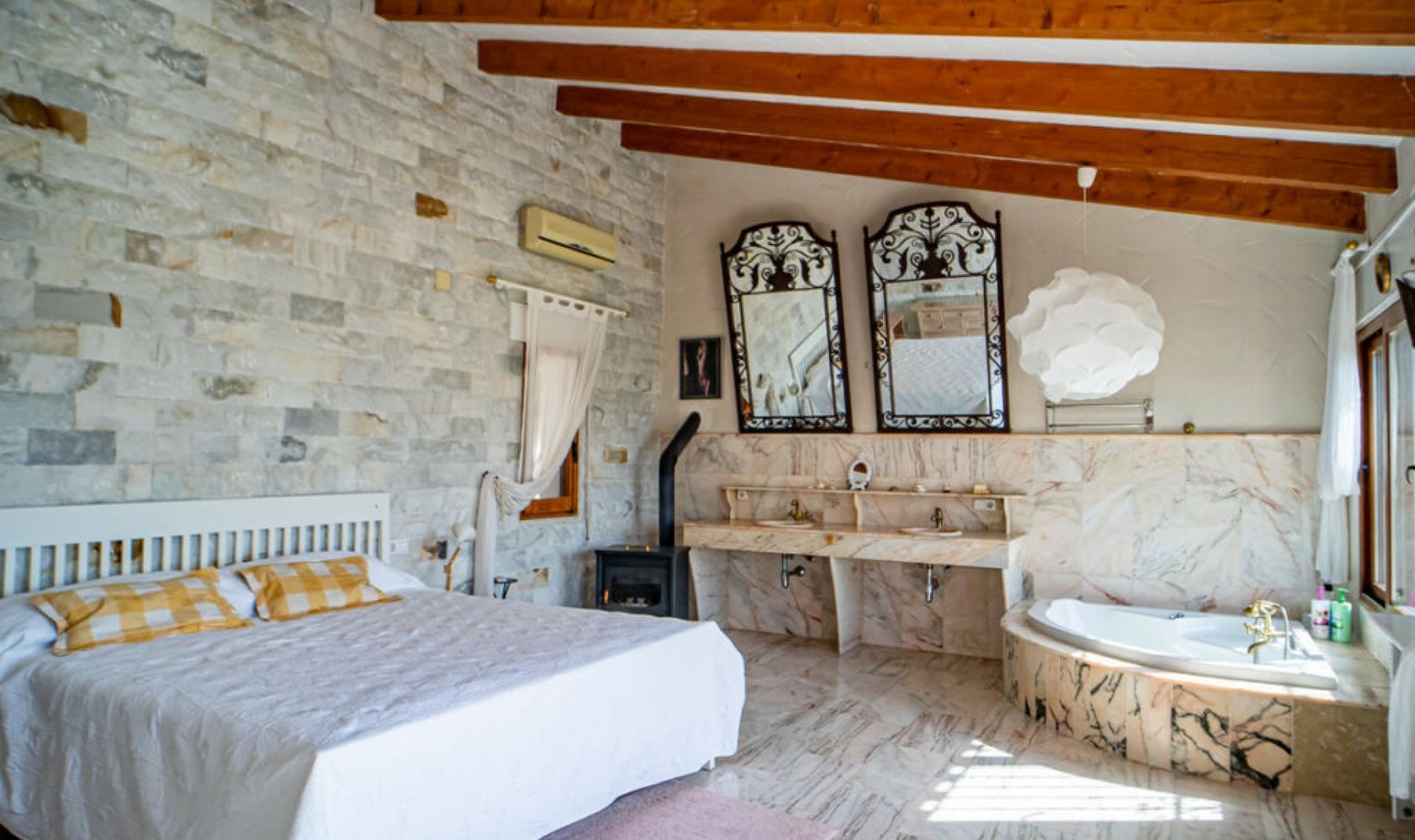 Resale - House -
Benissa