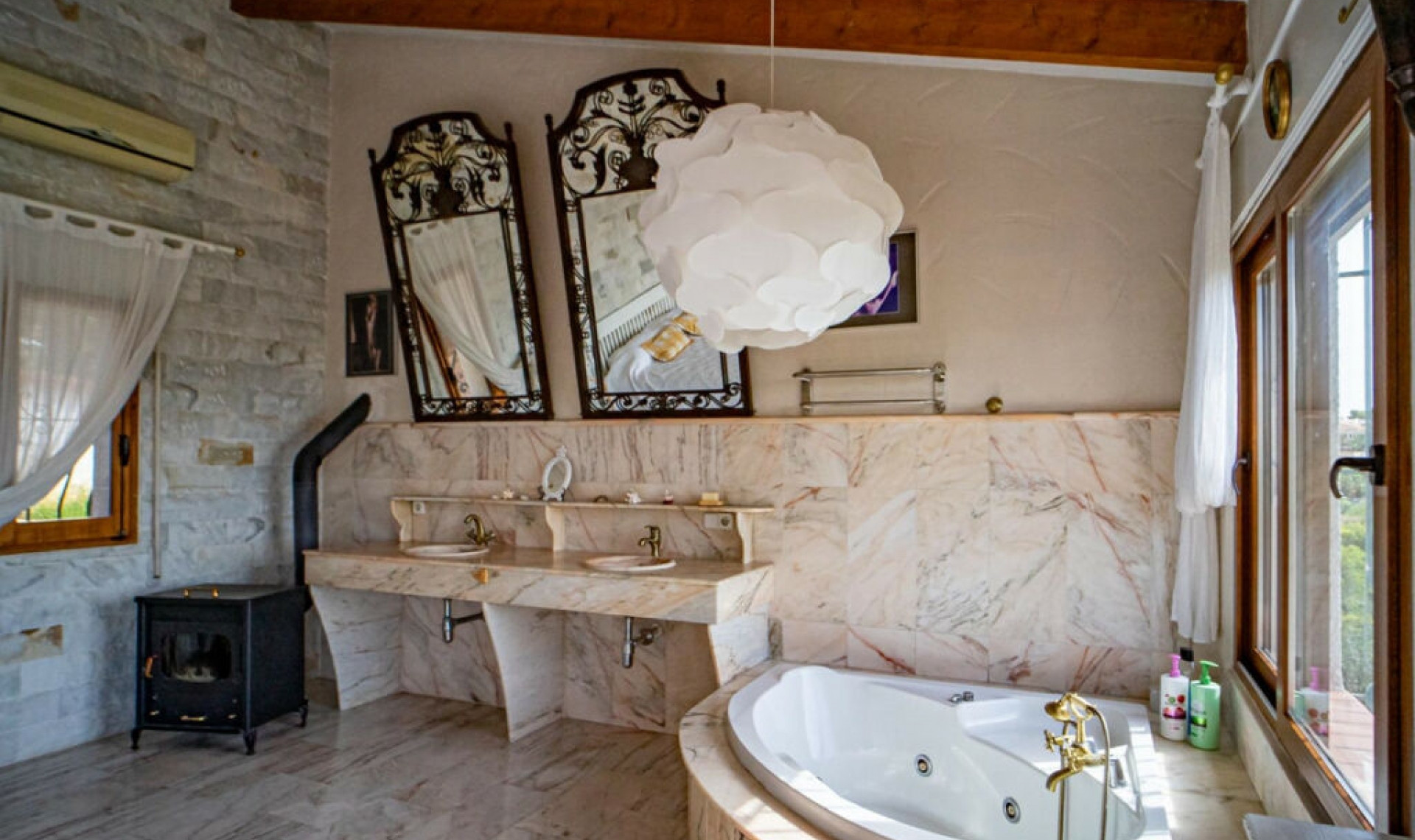 Resale - House -
Benissa