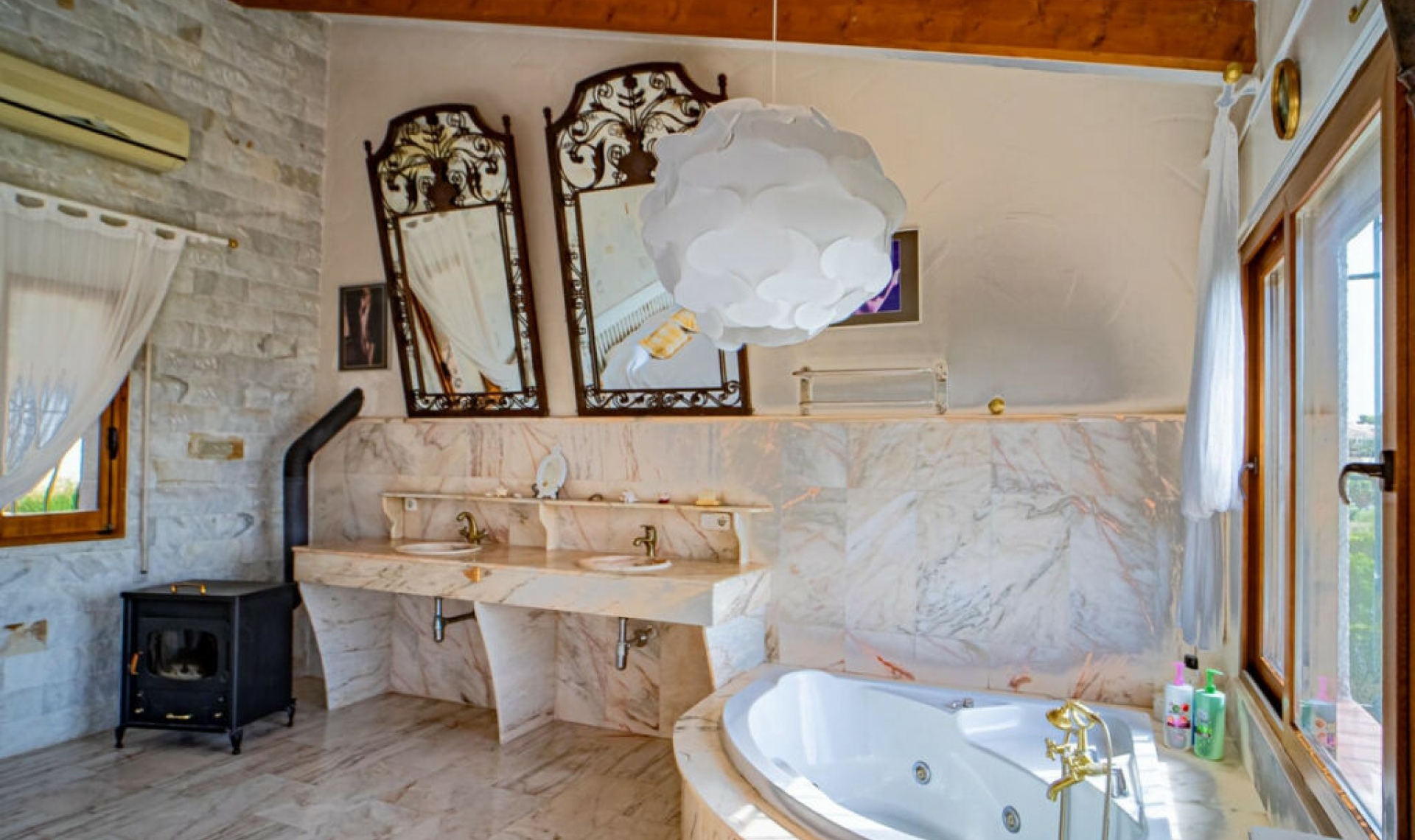 Resale - House -
Benissa