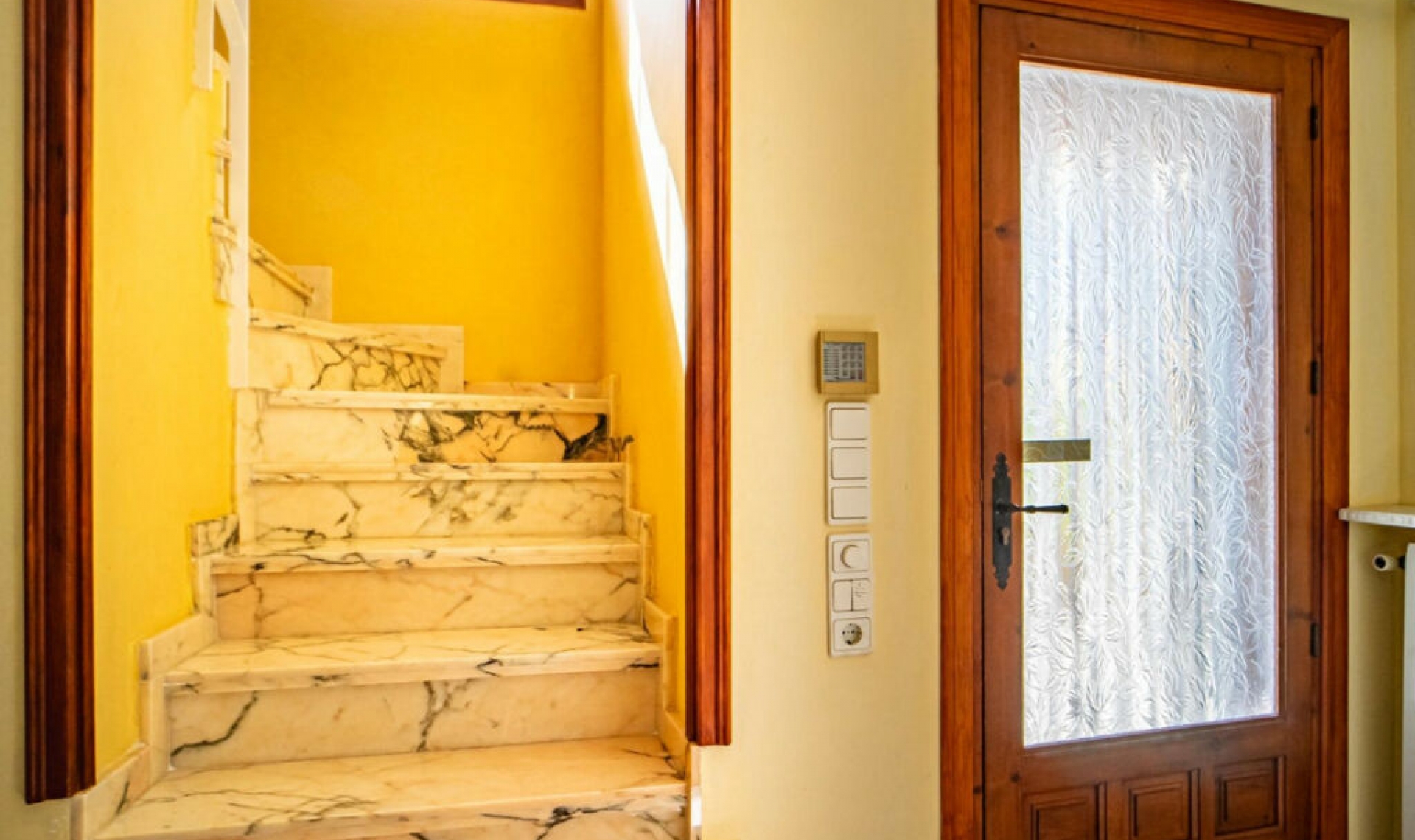 Resale - House -
Benissa