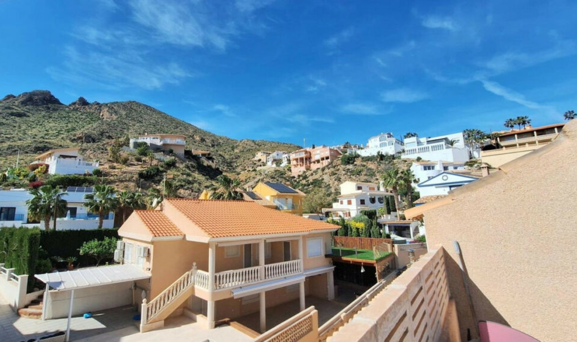 Resale - House -
Bolnuevo