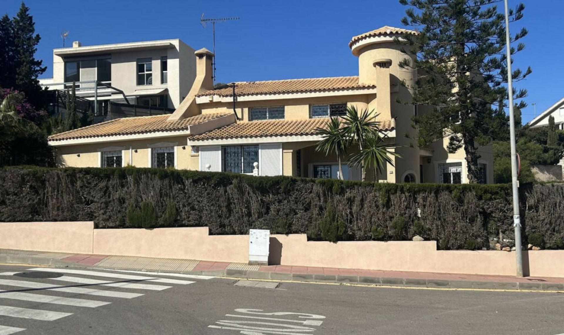 Resale - House -
Cabo de Palos