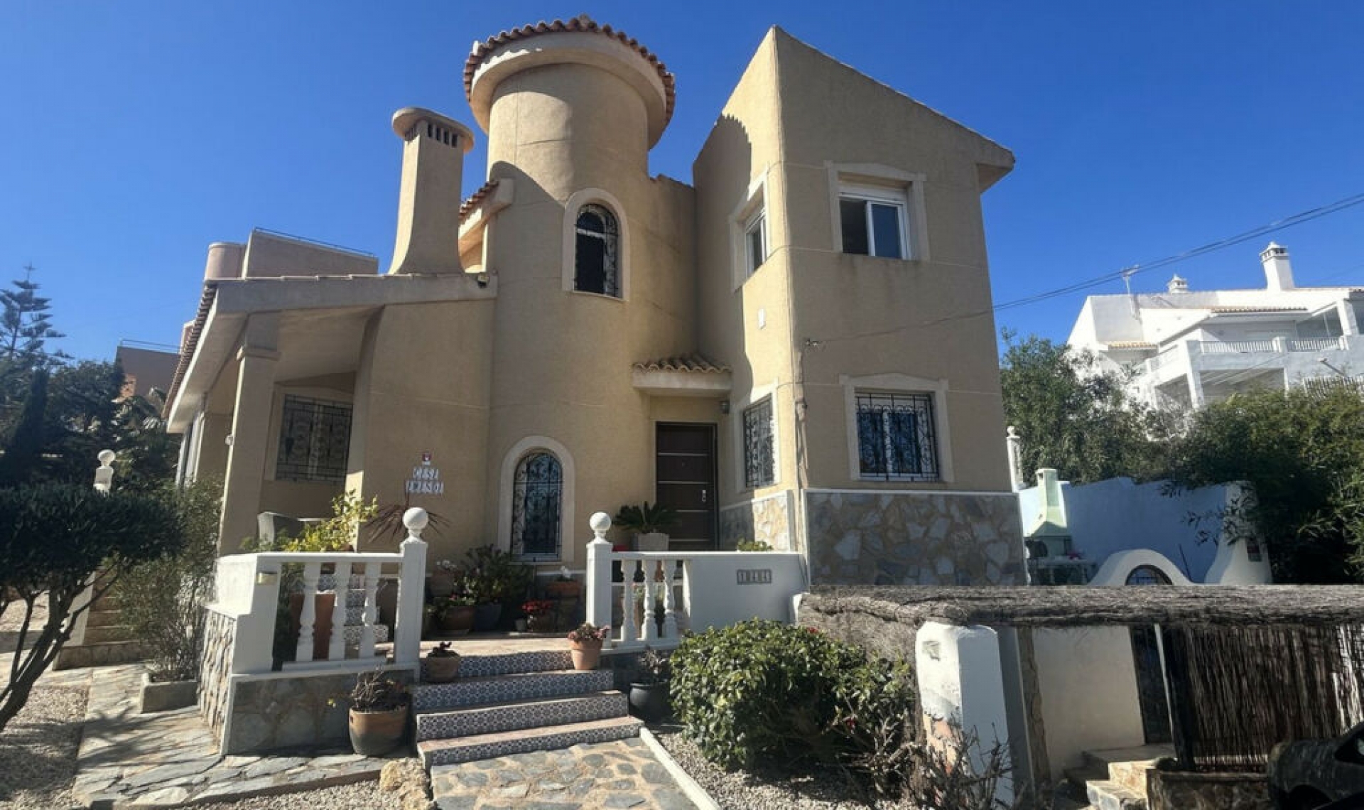 Resale - House -
Cabo de Palos