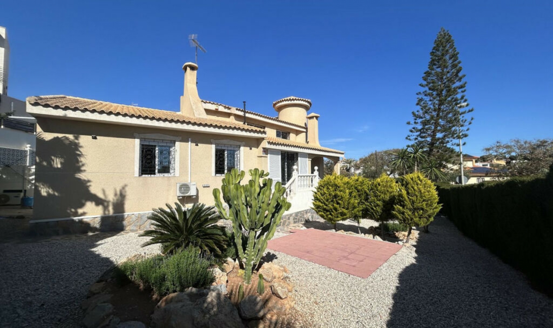 Resale - House -
Cabo de Palos