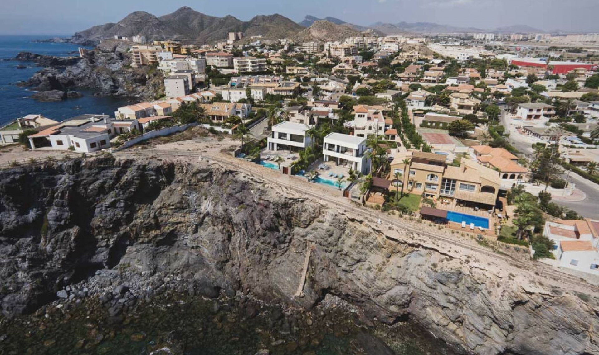 Resale - House -
Cabo de Palos