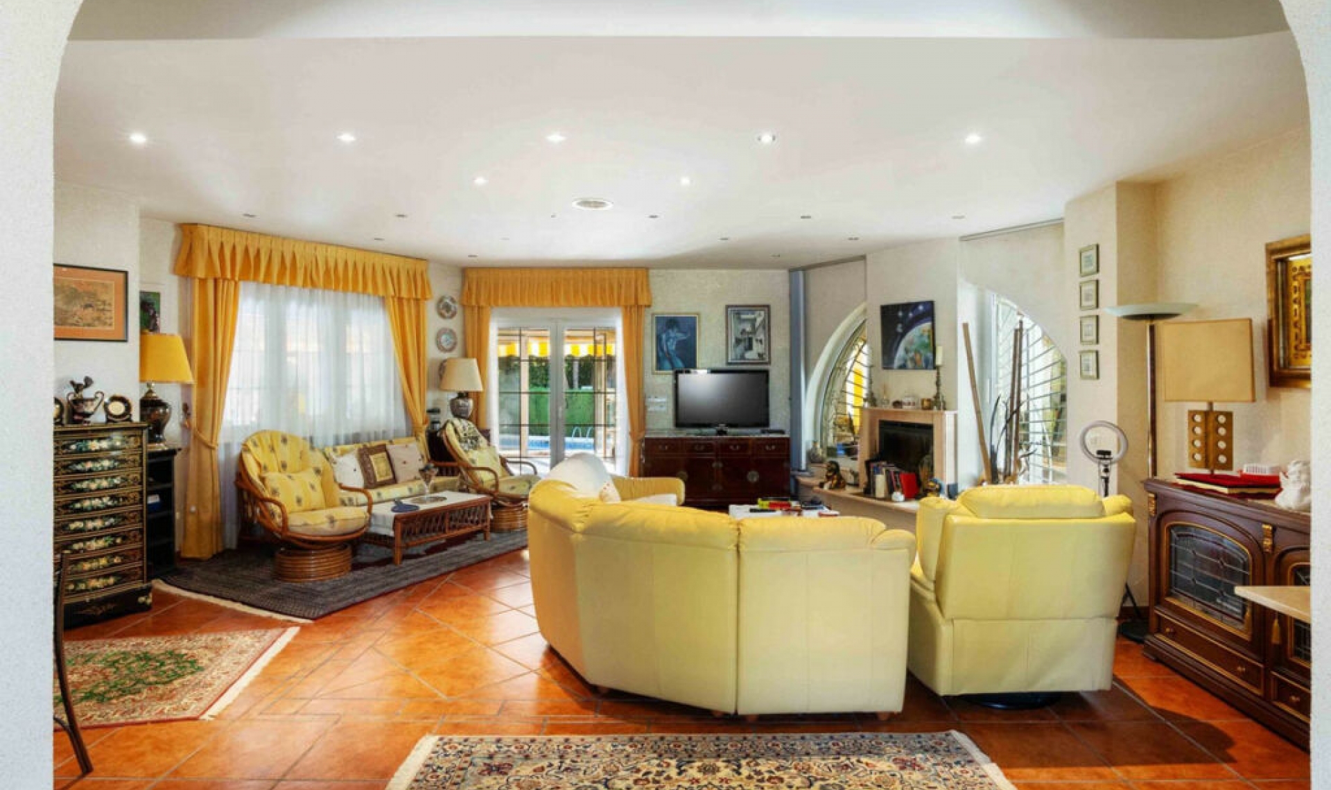 Resale - House -
Cabo Roig