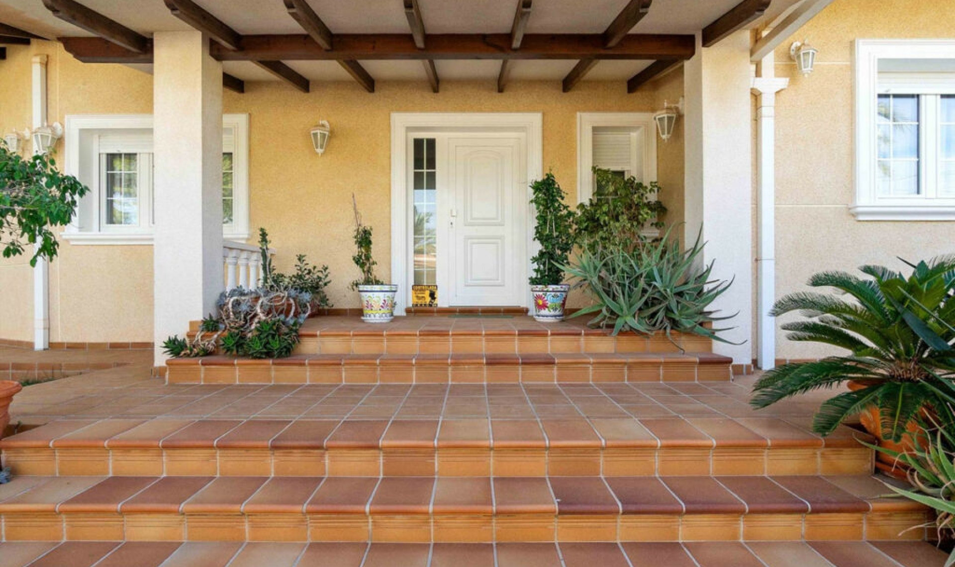 Resale - House -
Cabo Roig