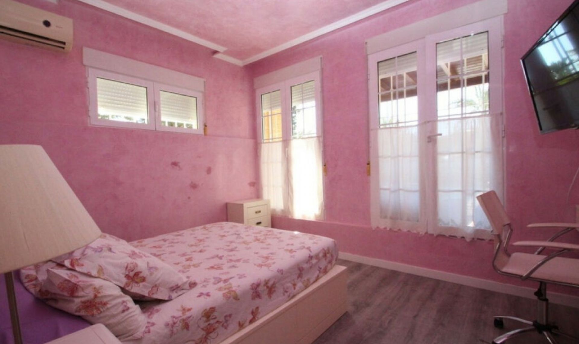Resale - House -
Cabo Roig