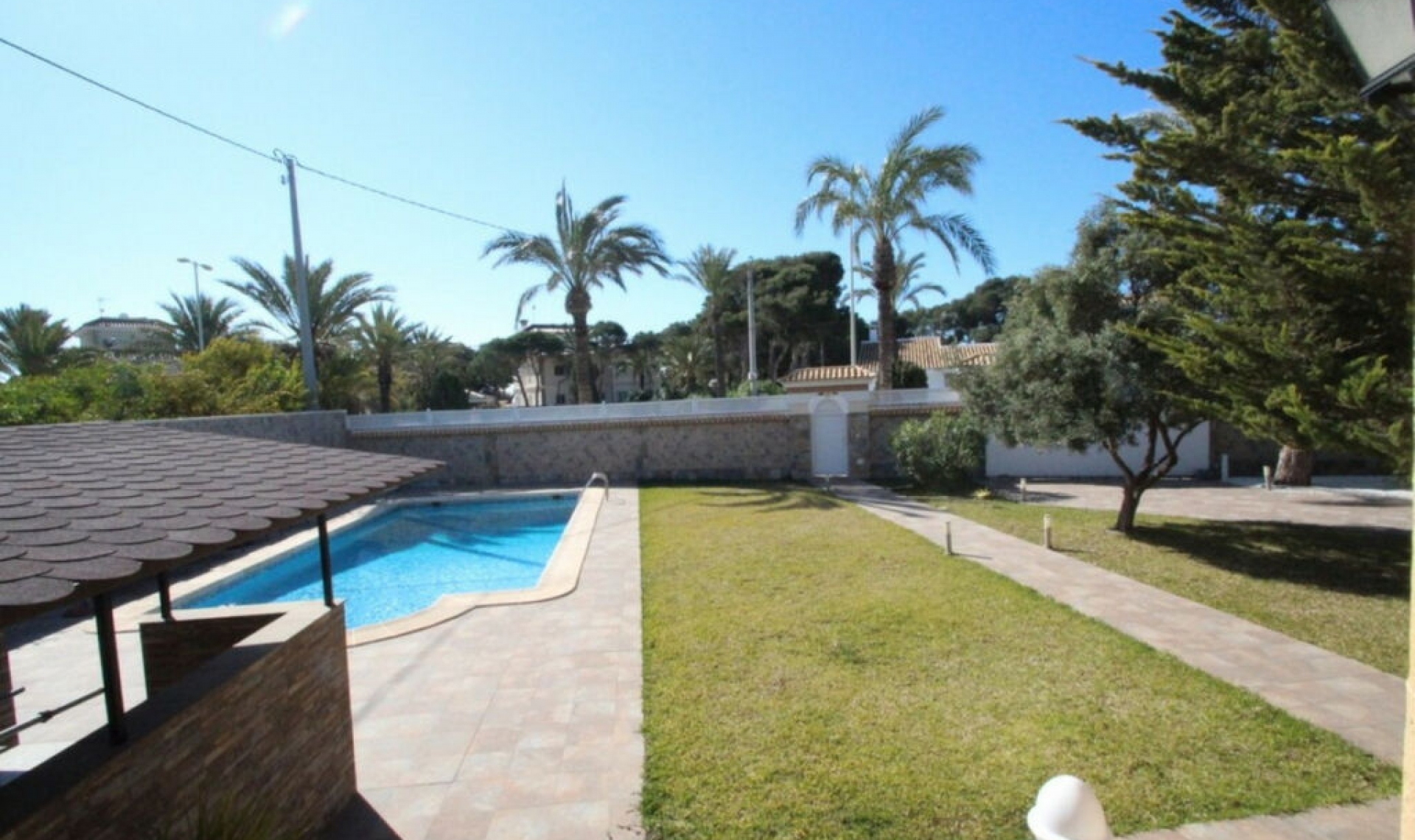 Resale - House -
Cabo Roig