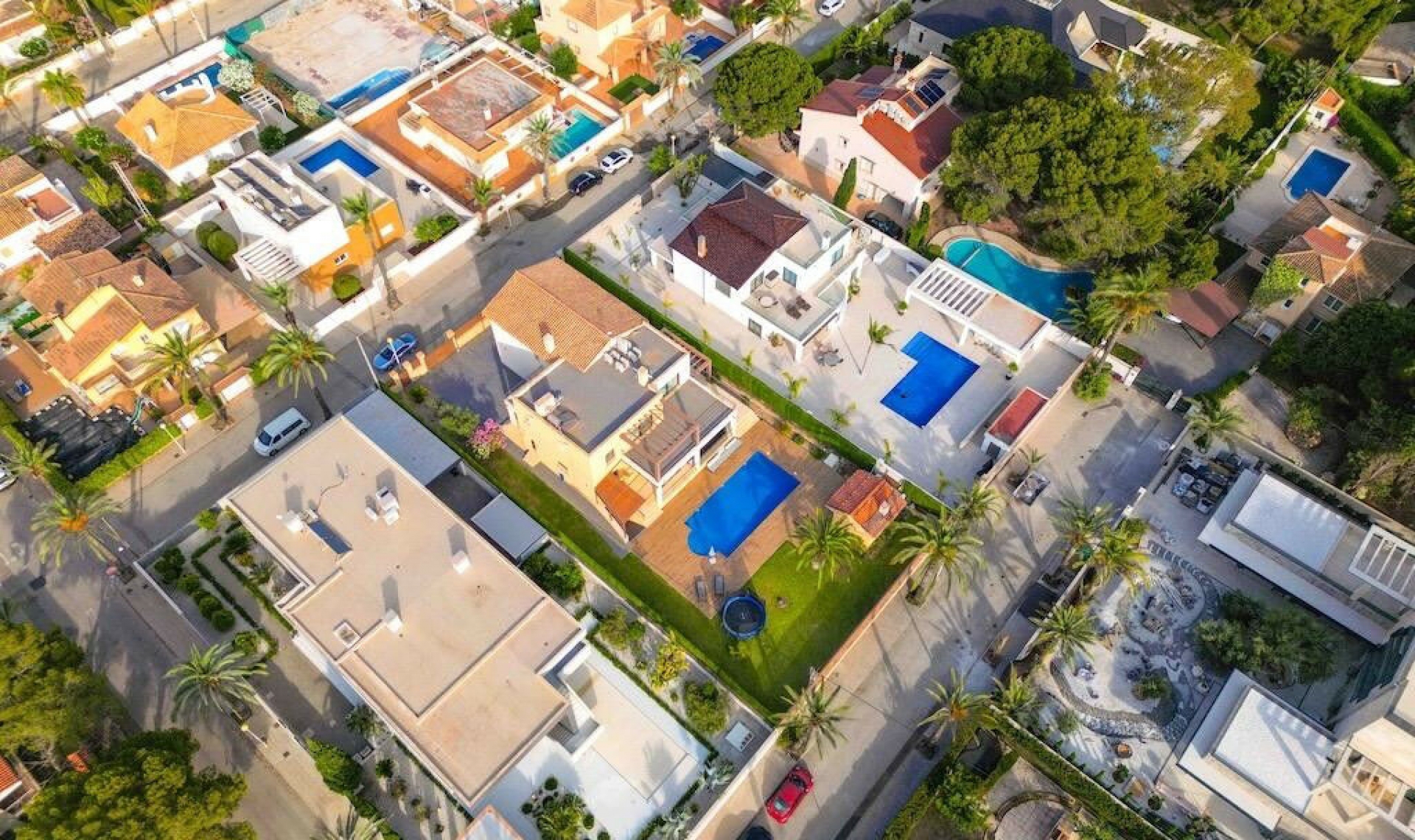 Resale - House -
Cabo Roig