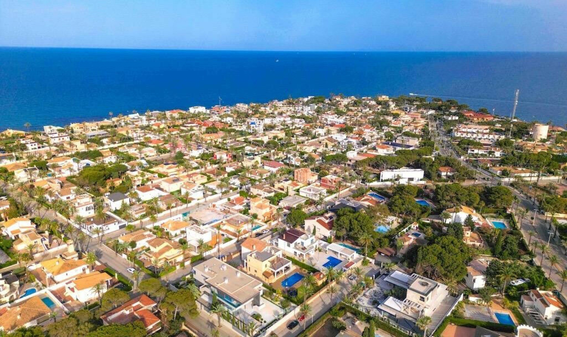 Resale - House -
Cabo Roig