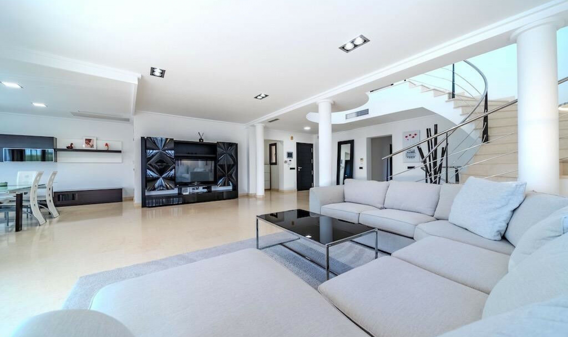 Resale - House -
Cabo Roig