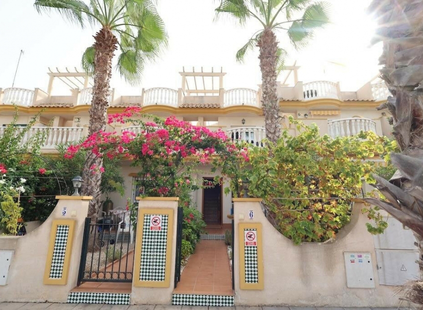 Resale - House -
Cabo Roig